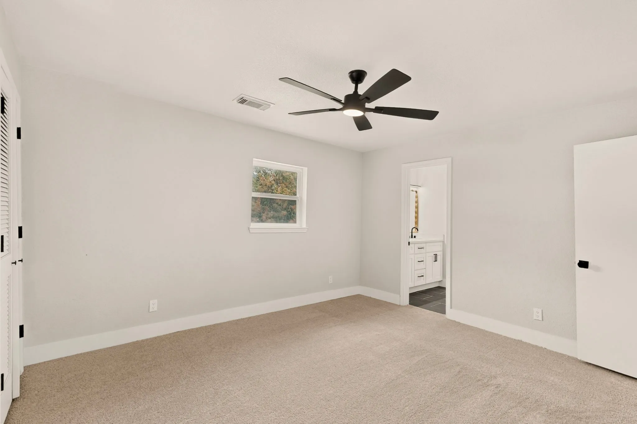 Single Family Residence For Sale in Denton County , 1331 San Antone Lane, Lewisville, Texas 75077, 5 Bedroom, 4 Bathroom, 2 Garage spaces, 2,863 Sqft, built in 1976, mls#21402645, Real Estate Agent in Lewisville, Homes For Sale in Denton county, Homes For Sale in Lewisville, Realtor in Lewisville Texas, Real Estate Brokerage Independent Realty Texas, Luminita Cordes Realtor