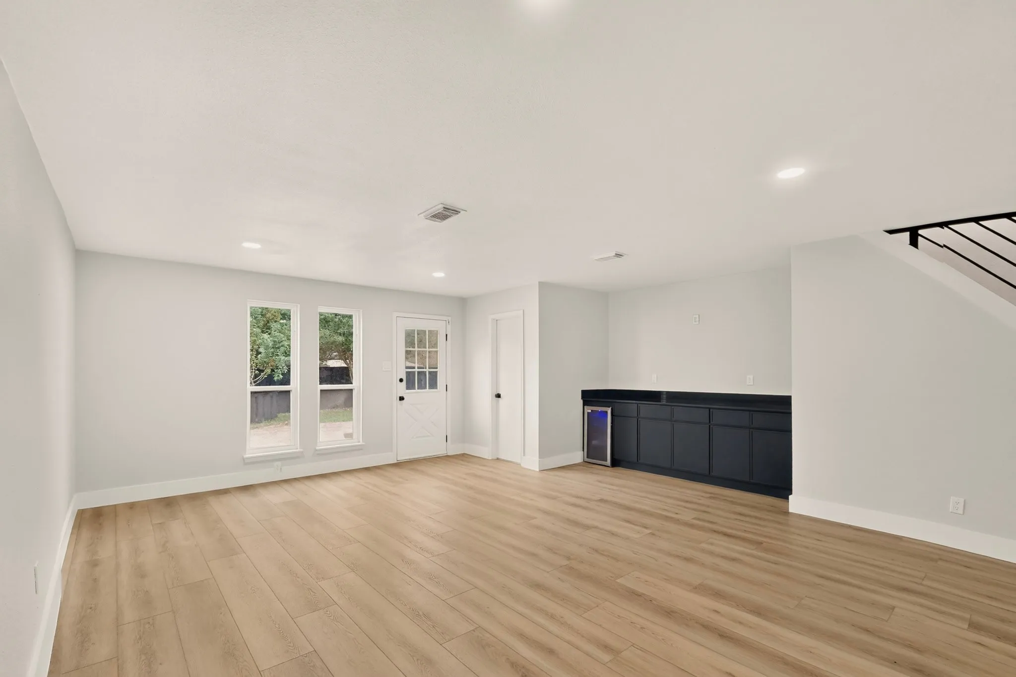 Single Family Residence For Sale in Denton County , 1331 San Antone Lane, Lewisville, Texas 75077, 5 Bedroom, 4 Bathroom, 2 Garage spaces, 2,863 Sqft, built in 1976, mls#21402645, Real Estate Agent in Lewisville, Homes For Sale in Denton county, Homes For Sale in Lewisville, Realtor in Lewisville Texas, Real Estate Brokerage Independent Realty Texas, Luminita Cordes Realtor