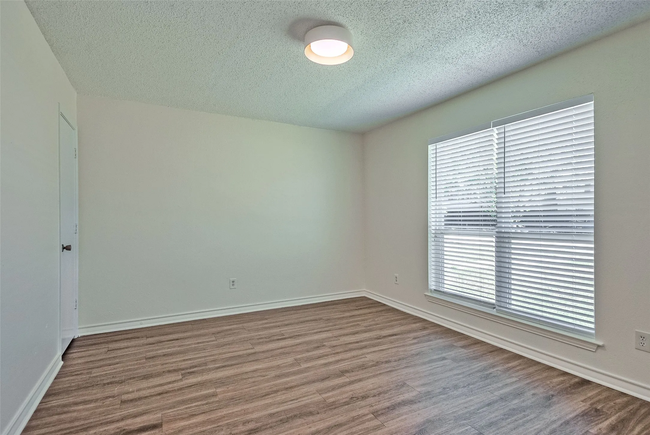 Duplex For Rent in Dallas County , 6490 Argo Street, Dallas, Texas 75214, 2 Bedroom, 2 Bathroom, 1 Garage spaces, 1,090 Sqft, built in 1983, mls#21402692, Real Estate Agent in Dallas, Homes For Rent in Dallas county, Homes For Rent in Dallas, Realtor in Dallas Texas, Real Estate Brokerage Independent Realty Texas, Luminita Cordes Realtor