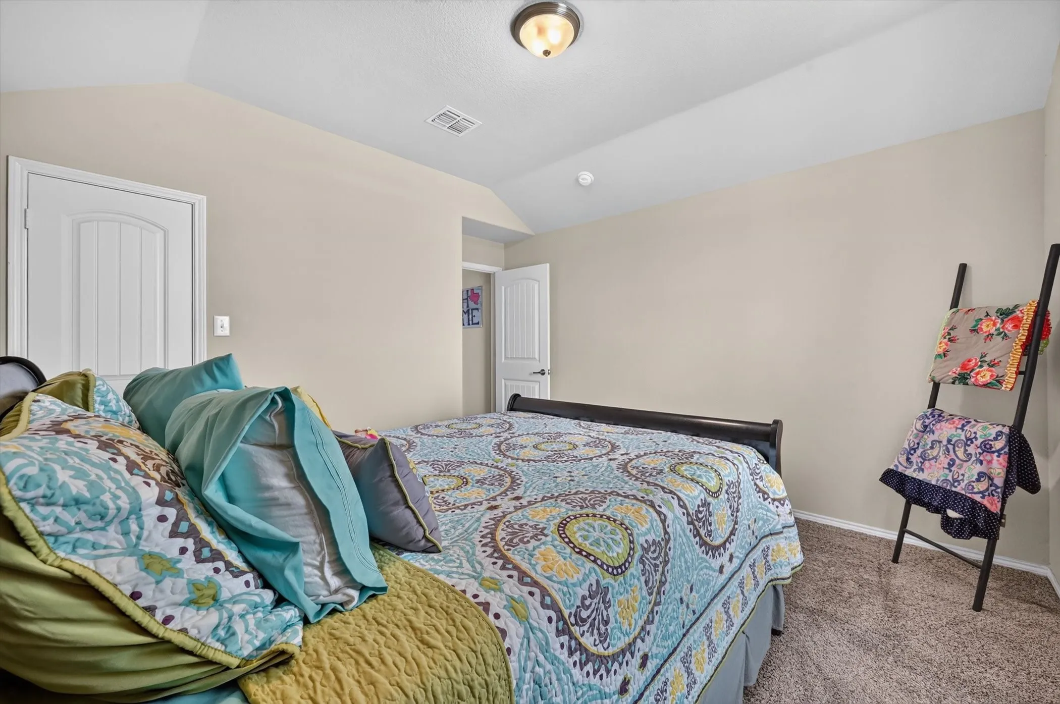Single Family Residence For Sale in Tarrant County , 1332 Foxglove Lane, Burleson, Texas 76028, 5 Bedroom, 3 Bathroom, 2 Garage spaces, 2,942 Sqft, built in 2016, mls#21402681, Real Estate Agent in Burleson, Homes For Sale in Tarrant county, Homes For Sale in Burleson, Realtor in Burleson Texas, Real Estate Brokerage Independent Realty Texas, Luminita Cordes Realtor