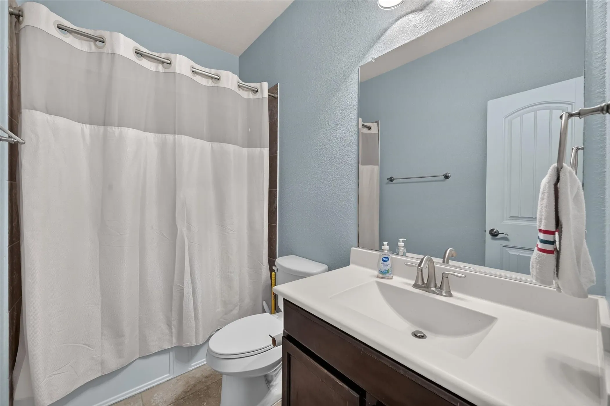 Single Family Residence For Sale in Tarrant County , 1332 Foxglove Lane, Burleson, Texas 76028, 5 Bedroom, 3 Bathroom, 2 Garage spaces, 2,942 Sqft, built in 2016, mls#21402681, Real Estate Agent in Burleson, Homes For Sale in Tarrant county, Homes For Sale in Burleson, Realtor in Burleson Texas, Real Estate Brokerage Independent Realty Texas, Luminita Cordes Realtor