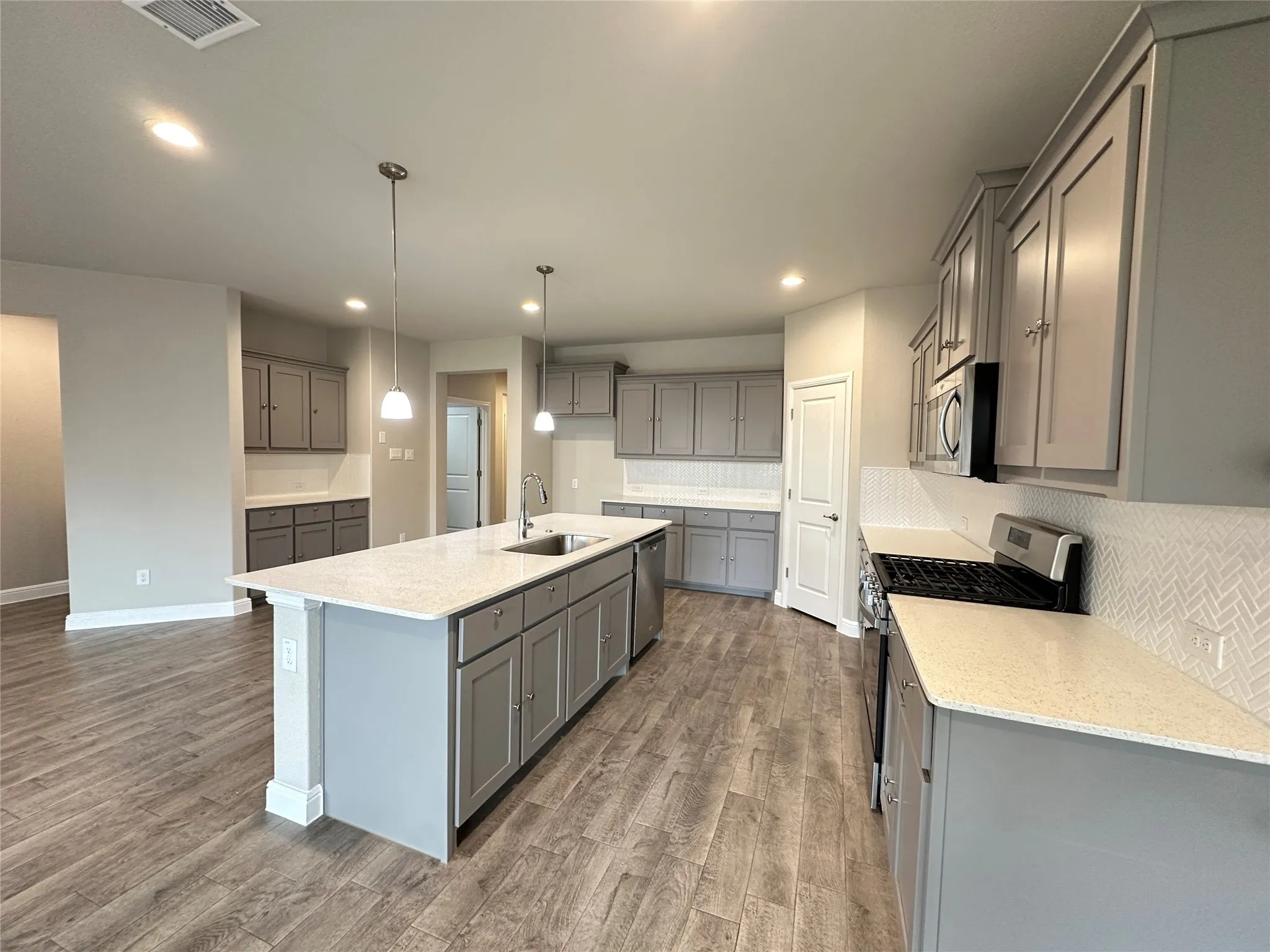 Single Family Residence For Rent in Denton County , 717 Shepperton Way, Fort Worth, Texas 76247, 4 Bedroom, 2 Bathroom, 2 Garage spaces, 2,010 Sqft, built in 2022, mls#21402560, Real Estate Agent in Fort Worth, Homes For Rent in Denton county, Homes For Rent in Fort Worth, Realtor in Fort Worth Texas, Real Estate Brokerage Independent Realty Texas, Luminita Cordes Realtor