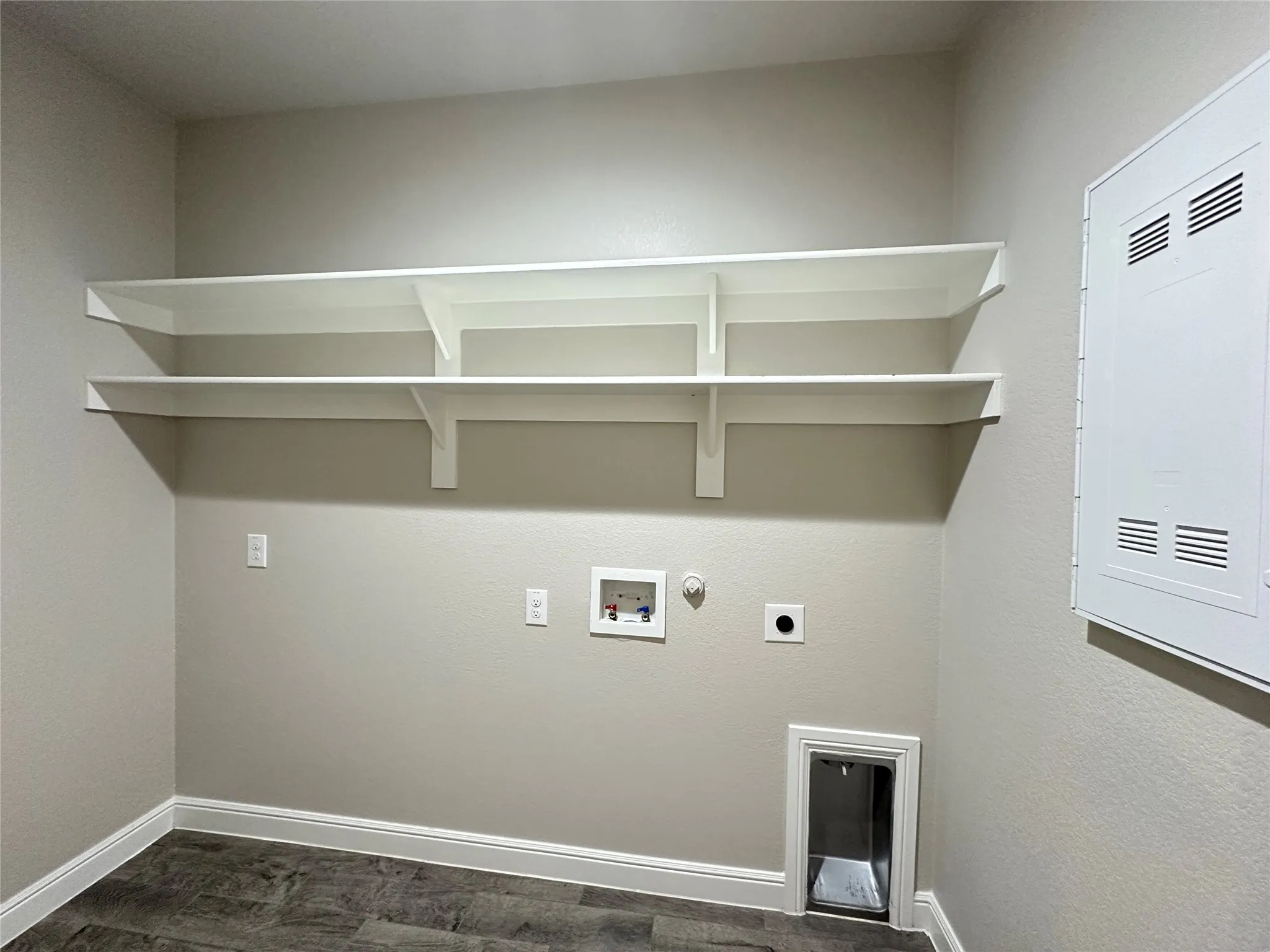 Single Family Residence For Rent in Denton County , 717 Shepperton Way, Fort Worth, Texas 76247, 4 Bedroom, 2 Bathroom, 2 Garage spaces, 2,010 Sqft, built in 2022, mls#21402560, Real Estate Agent in Fort Worth, Homes For Rent in Denton county, Homes For Rent in Fort Worth, Realtor in Fort Worth Texas, Real Estate Brokerage Independent Realty Texas, Luminita Cordes Realtor
