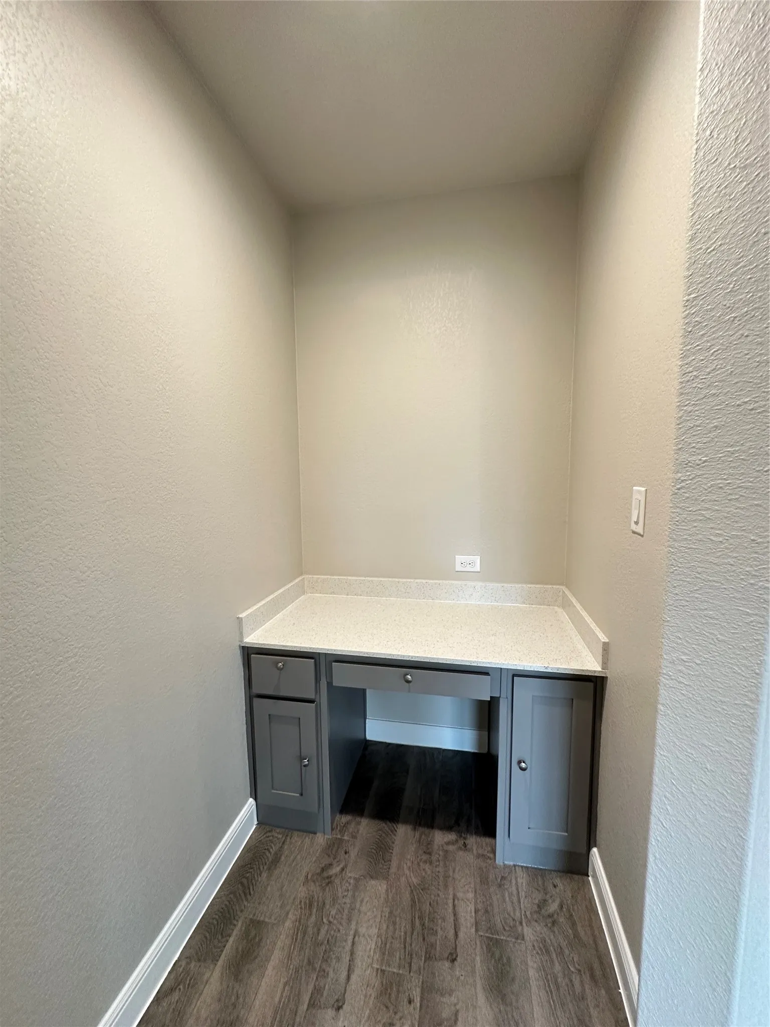 Single Family Residence For Rent in Denton County , 717 Shepperton Way, Fort Worth, Texas 76247, 4 Bedroom, 2 Bathroom, 2 Garage spaces, 2,010 Sqft, built in 2022, mls#21402560, Real Estate Agent in Fort Worth, Homes For Rent in Denton county, Homes For Rent in Fort Worth, Realtor in Fort Worth Texas, Real Estate Brokerage Independent Realty Texas, Luminita Cordes Realtor