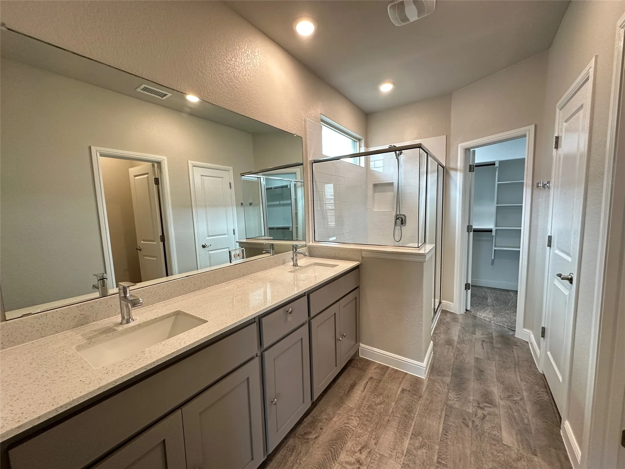 Single Family Residence For Rent in Denton County , 717 Shepperton Way, Fort Worth, Texas 76247, 4 Bedroom, 2 Bathroom, 2 Garage spaces, 2,010 Sqft, built in 2022, mls#21402560, Real Estate Agent in Fort Worth, Homes For Rent in Denton county, Homes For Rent in Fort Worth, Realtor in Fort Worth Texas, Real Estate Brokerage Independent Realty Texas, Luminita Cordes Realtor