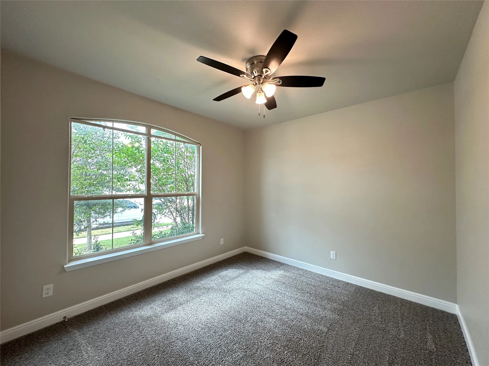 Single Family Residence For Rent in Denton County , 717 Shepperton Way, Fort Worth, Texas 76247, 4 Bedroom, 2 Bathroom, 2 Garage spaces, 2,010 Sqft, built in 2022, mls#21402560, Real Estate Agent in Fort Worth, Homes For Rent in Denton county, Homes For Rent in Fort Worth, Realtor in Fort Worth Texas, Real Estate Brokerage Independent Realty Texas, Luminita Cordes Realtor