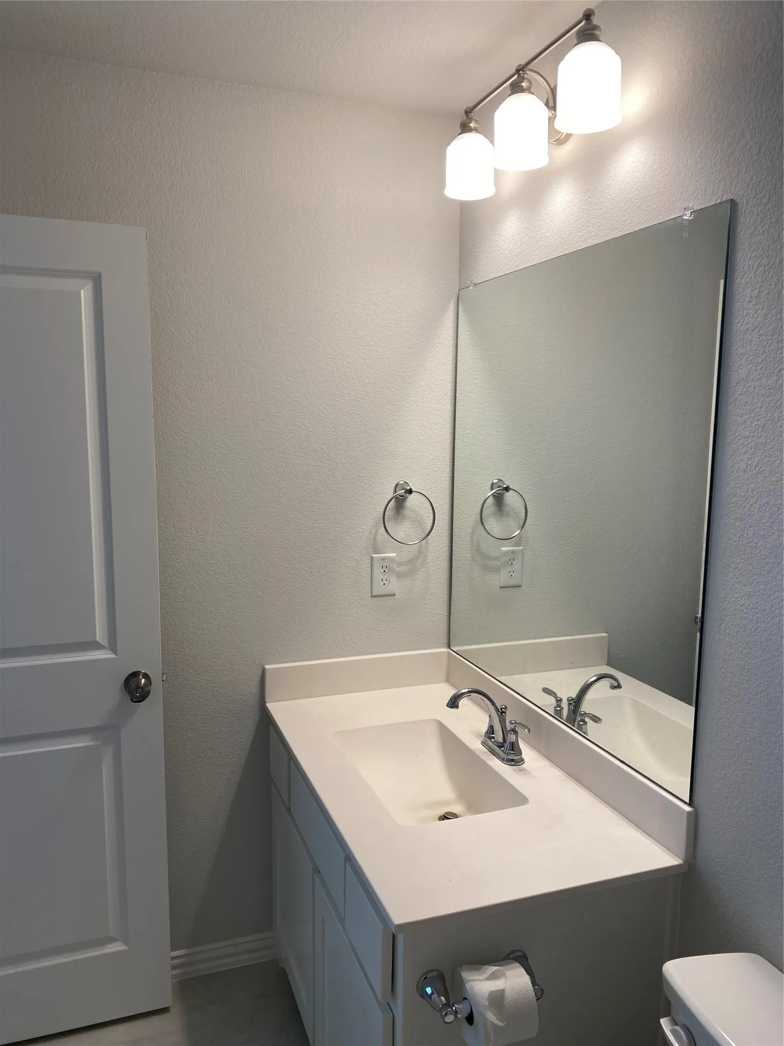 Single Family Residence For Rent in Johnson County , 409 Caddo Ridge Lane, Mansfield, Texas 76063, 5 Bedroom, 5 Bathroom, 3 Garage spaces, 3,077 Sqft, built in 2023, mls#21402719, Real Estate Agent in Mansfield, Homes For Rent in Johnson county, Homes For Rent in Mansfield, Realtor in Mansfield Texas, Real Estate Brokerage Independent Realty Texas, Luminita Cordes Realtor