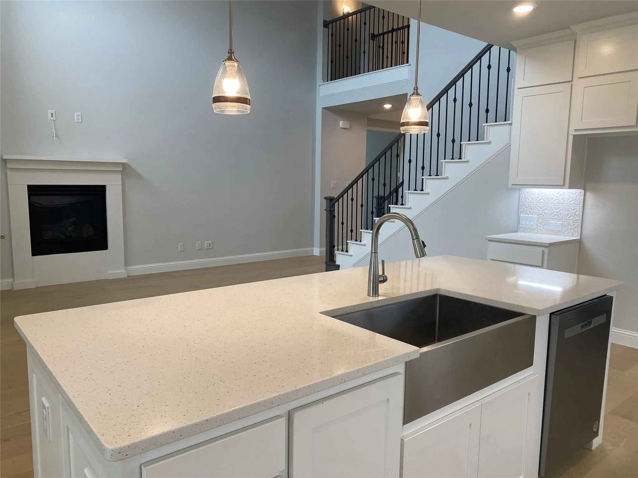 Single Family Residence For Rent in Johnson County , 409 Caddo Ridge Lane, Mansfield, Texas 76063, 5 Bedroom, 5 Bathroom, 3 Garage spaces, 3,077 Sqft, built in 2023, mls#21402719, Real Estate Agent in Mansfield, Homes For Rent in Johnson county, Homes For Rent in Mansfield, Realtor in Mansfield Texas, Real Estate Brokerage Independent Realty Texas, Luminita Cordes Realtor