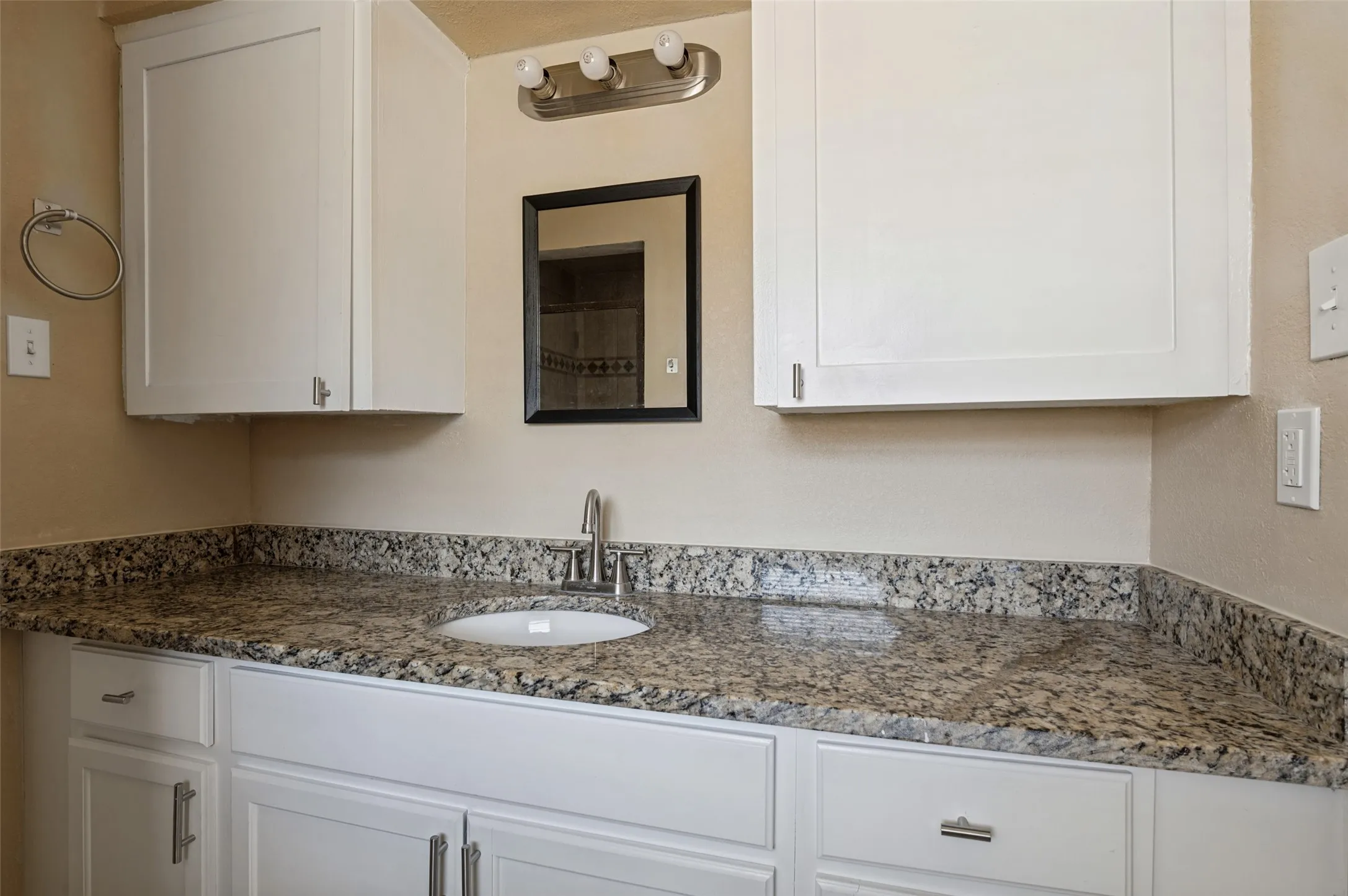Single Family Residence For Sale in Dallas County , 325 Crescent Drive, Grand Prairie, Texas 75050, 4 Bedroom, 2 Bathroom, 2 Garage spaces, 2,609 Sqft, built in 1957, mls#21402683, Real Estate Agent in Grand Prairie, Homes For Sale in Dallas county, Homes For Sale in Grand Prairie, Realtor in Grand Prairie Texas, Real Estate Brokerage Independent Realty Texas, Luminita Cordes Realtor
