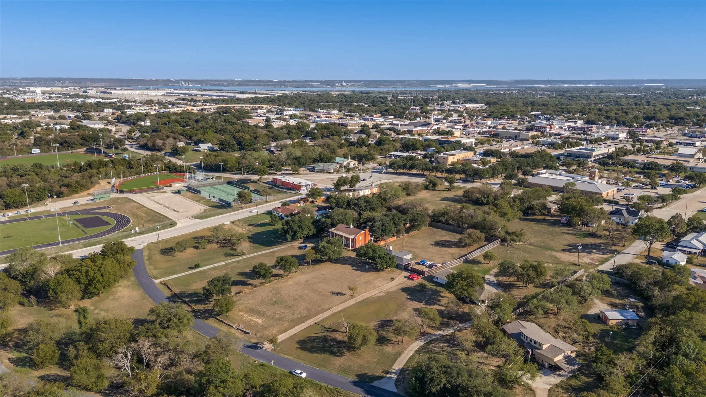 Single Family Residence For Sale in Dallas County , 325 Crescent Drive, Grand Prairie, Texas 75050, 4 Bedroom, 2 Bathroom, 2 Garage spaces, 2,609 Sqft, built in 1957, mls#21402683, Real Estate Agent in Grand Prairie, Homes For Sale in Dallas county, Homes For Sale in Grand Prairie, Realtor in Grand Prairie Texas, Real Estate Brokerage Independent Realty Texas, Luminita Cordes Realtor
