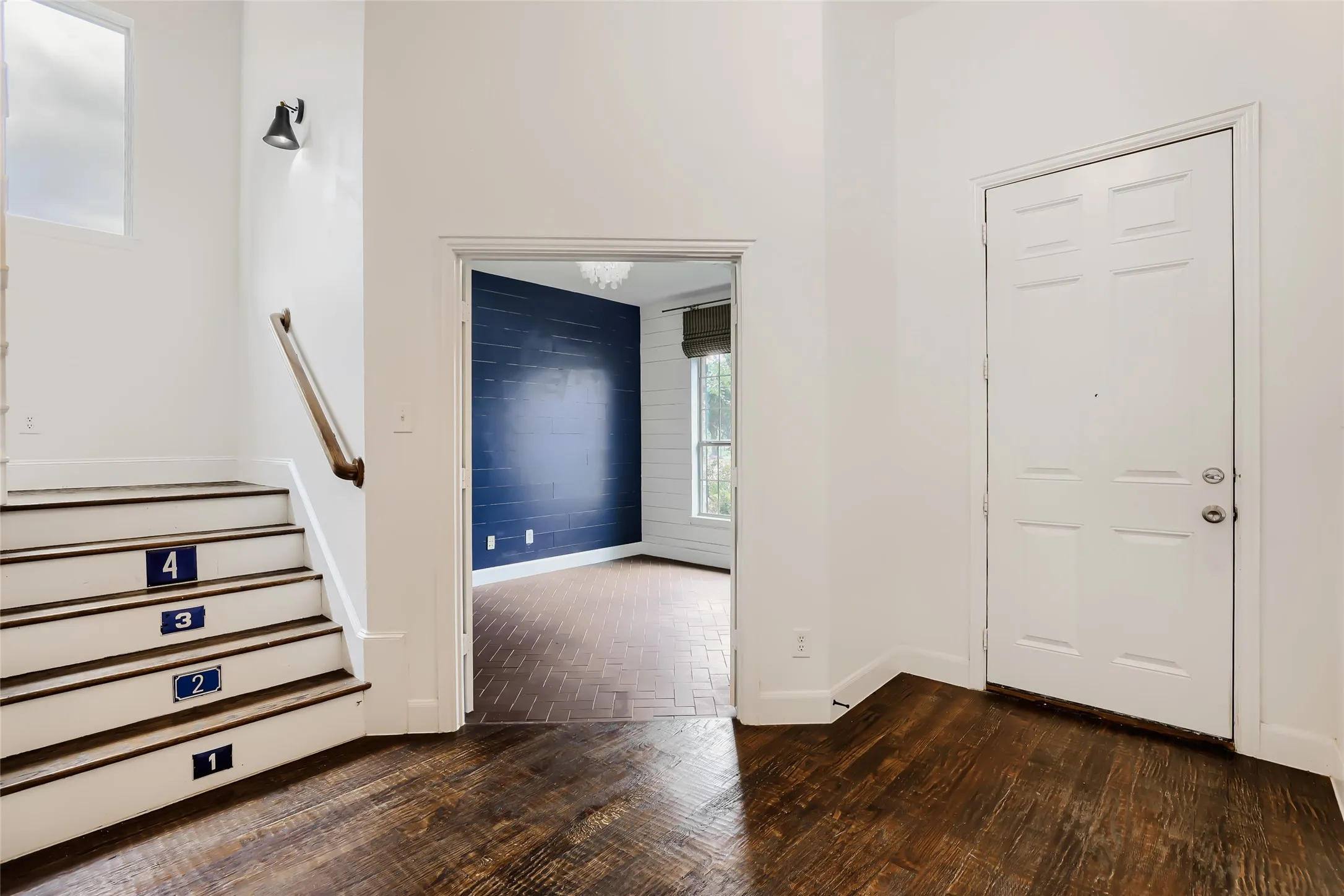 Single Family Residence For Sale in Denton County , 116 Crooked Cove, Argyle, Texas 76226, 4 Bedroom, 3 Bathroom, 2 Garage spaces, 3,323 Sqft, built in 2007, mls#21401397, Real Estate Agent in Argyle, Homes For Sale in Denton county, Homes For Sale in Argyle, Realtor in Argyle Texas, Real Estate Brokerage Independent Realty Texas, Luminita Cordes Realtor