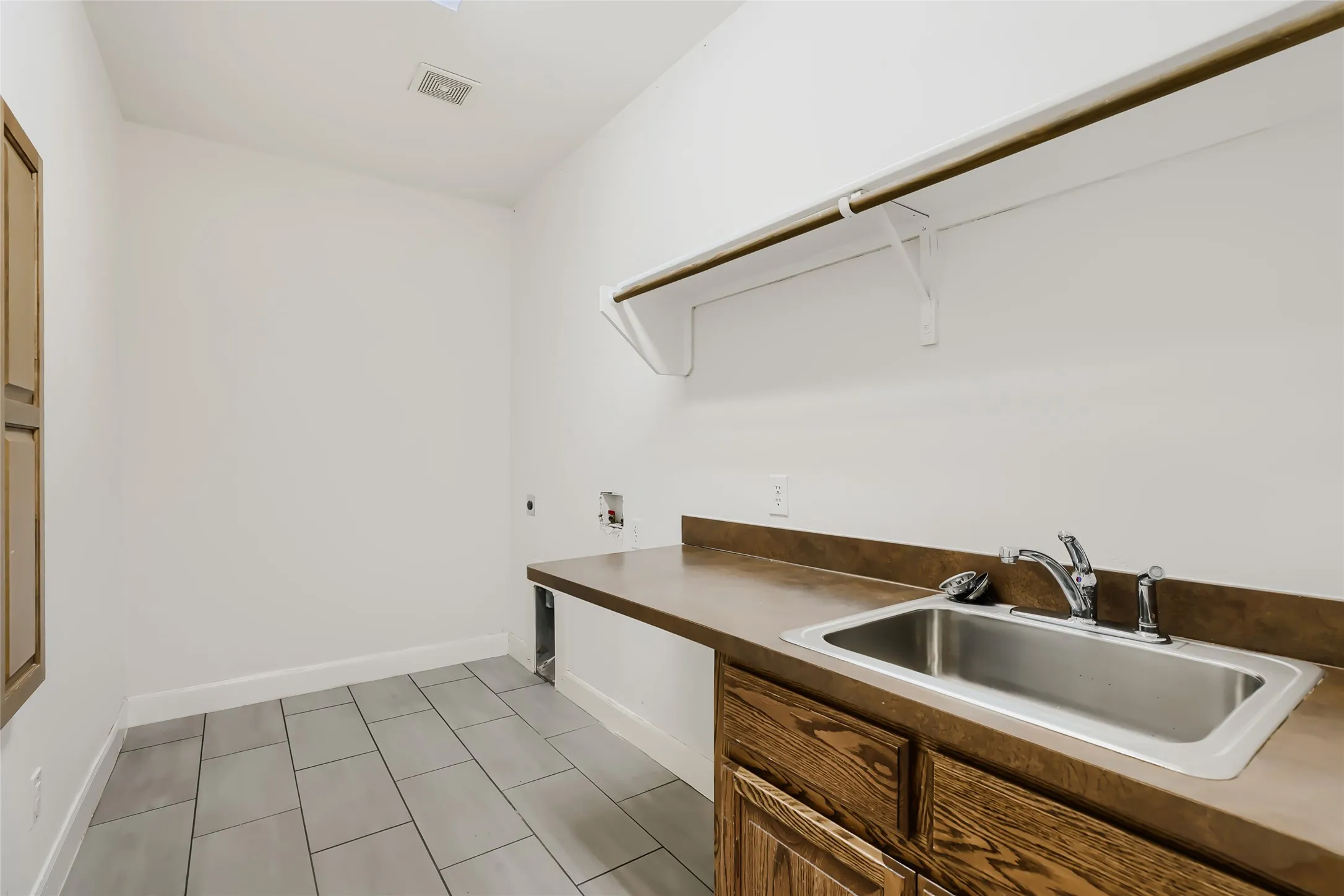 Single Family Residence For Sale in Denton County , 116 Crooked Cove, Argyle, Texas 76226, 4 Bedroom, 3 Bathroom, 2 Garage spaces, 3,323 Sqft, built in 2007, mls#21401397, Real Estate Agent in Argyle, Homes For Sale in Denton county, Homes For Sale in Argyle, Realtor in Argyle Texas, Real Estate Brokerage Independent Realty Texas, Luminita Cordes Realtor