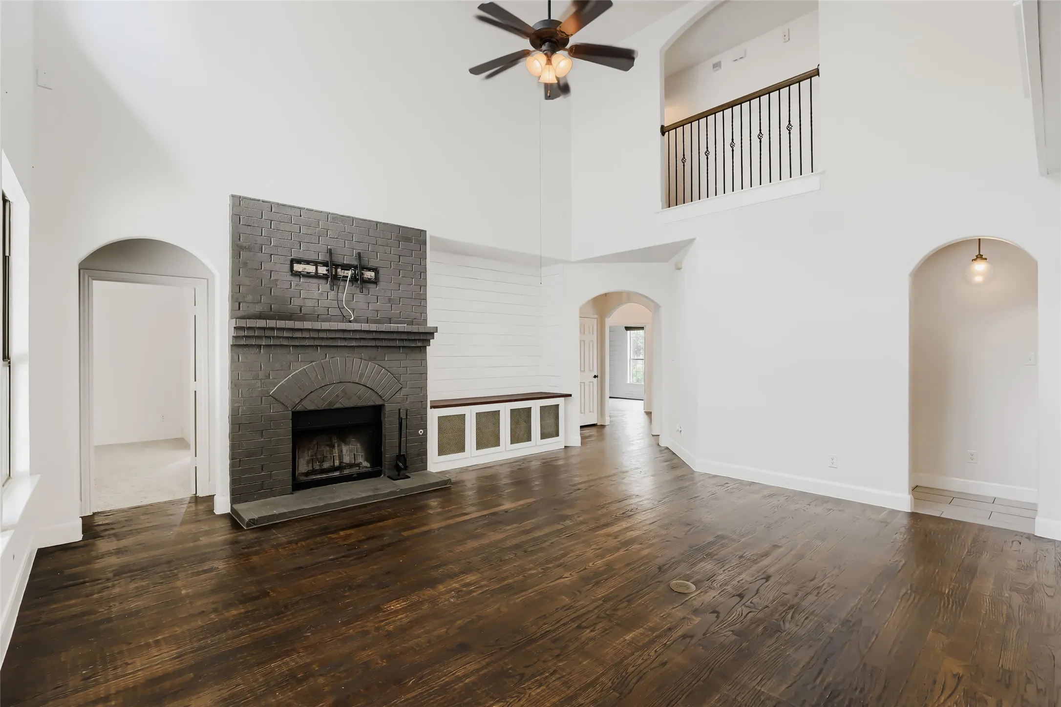 Single Family Residence For Sale in Denton County , 116 Crooked Cove, Argyle, Texas 76226, 4 Bedroom, 3 Bathroom, 2 Garage spaces, 3,323 Sqft, built in 2007, mls#21401397, Real Estate Agent in Argyle, Homes For Sale in Denton county, Homes For Sale in Argyle, Realtor in Argyle Texas, Real Estate Brokerage Independent Realty Texas, Luminita Cordes Realtor