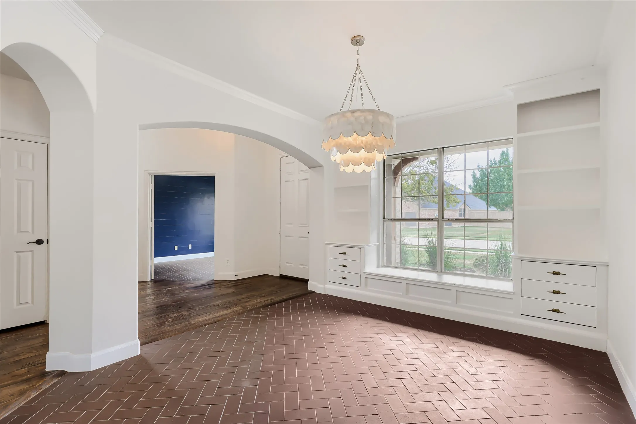 Single Family Residence For Sale in Denton County , 116 Crooked Cove, Argyle, Texas 76226, 4 Bedroom, 3 Bathroom, 2 Garage spaces, 3,323 Sqft, built in 2007, mls#21401397, Real Estate Agent in Argyle, Homes For Sale in Denton county, Homes For Sale in Argyle, Realtor in Argyle Texas, Real Estate Brokerage Independent Realty Texas, Luminita Cordes Realtor