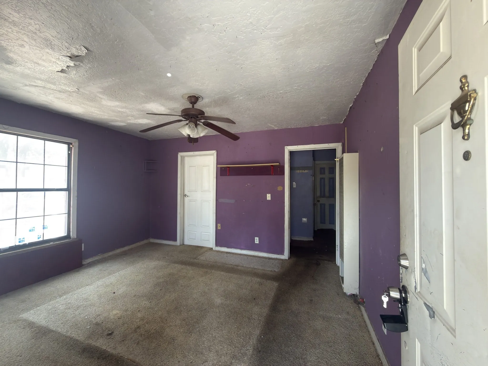 Single Family Residence For Sale in Dallas County , 8367 Transit Street, Dallas, Texas 75217, 2 Bedroom, 1 Bathroom, Garage spaces, 784 Sqft, built in 1949, mls#21402717, Real Estate Agent in Dallas, Homes For Sale in Dallas county, Homes For Sale in Dallas, Realtor in Dallas Texas, Real Estate Brokerage Independent Realty Texas, Luminita Cordes Realtor