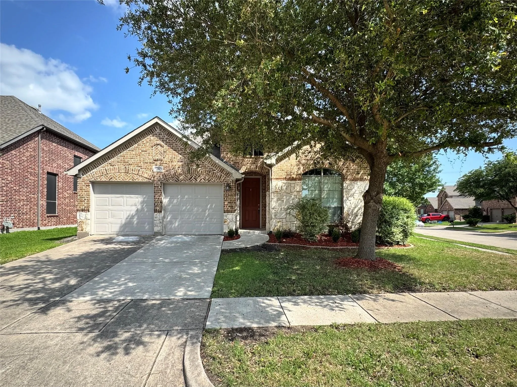 Single Family Residence For Rent in Rockwall County , 256 White Drive, Fate, Texas 75087, 3 Bedroom, 2 Bathroom, 2 Garage spaces, 2,030 Sqft, built in 2006, mls#21402736, Real Estate Agent in Fate, Homes For Rent in Rockwall county, Homes For Rent in Fate, Realtor in Fate Texas, Real Estate Brokerage Independent Realty Texas, Luminita Cordes Realtor