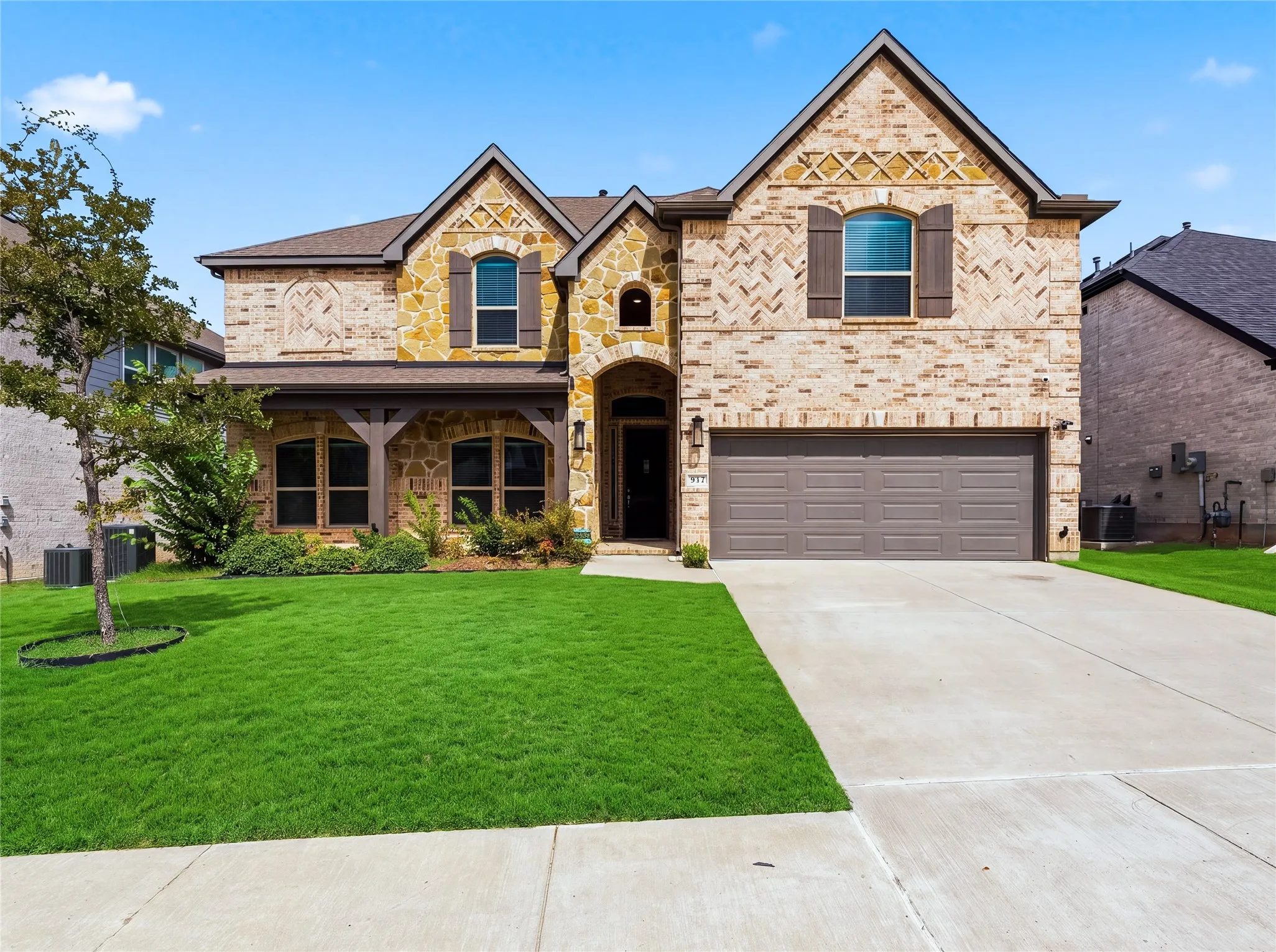 Single Family Residence For Sale in Collin County , 913 Peabody Drive, Mc Kinney, Texas 75071, 5 Bedroom, 4 Bathroom, 2 Garage spaces, 4,278 Sqft, built in 2022, mls#21398536, Real Estate Agent in Mc Kinney, Homes For Sale in Collin county, Homes For Sale in Mc Kinney, Realtor in Mc Kinney Texas, Real Estate Brokerage Independent Realty Texas, Luminita Cordes Realtor