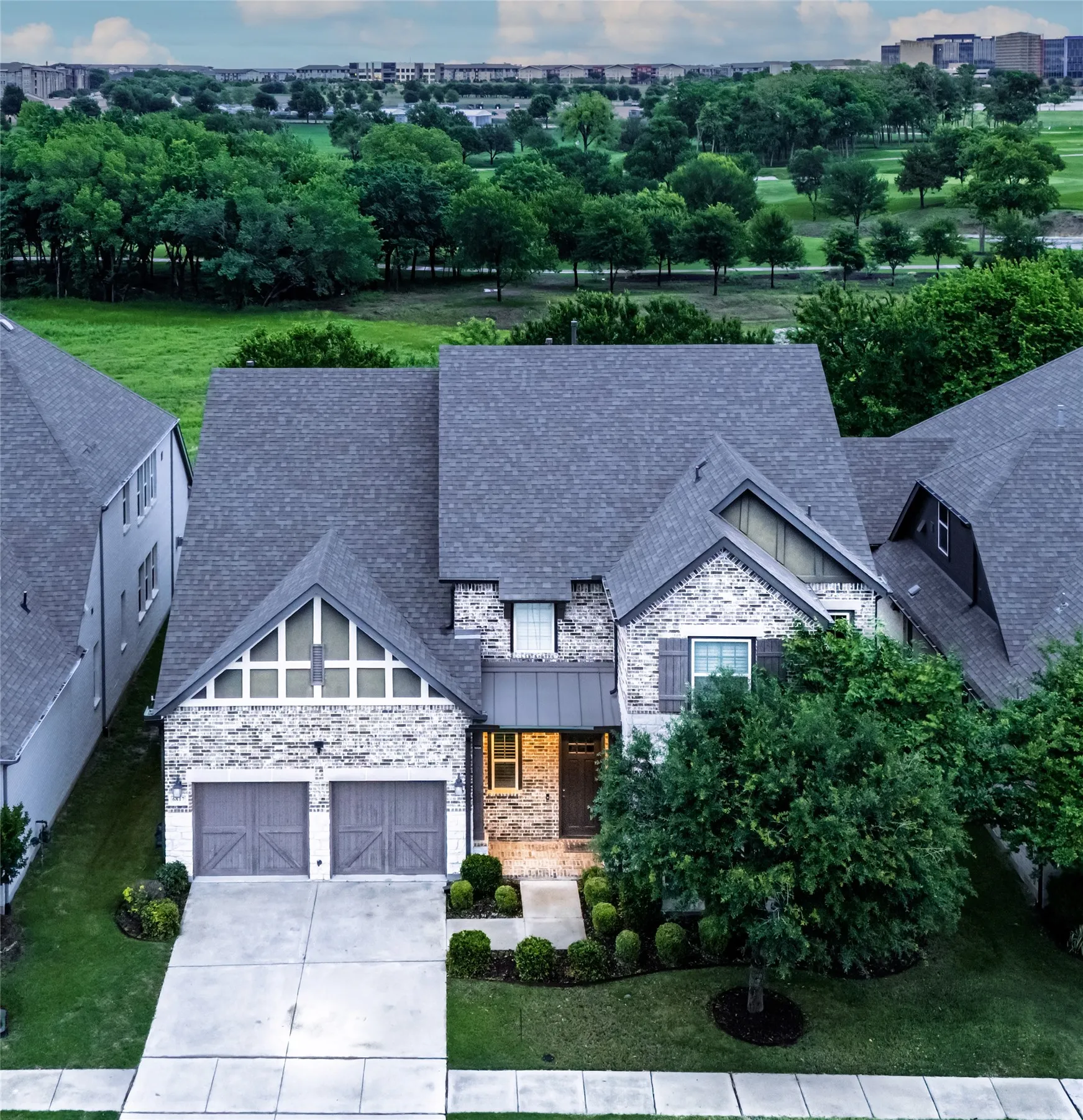 Single Family Residence For Sale in Collin County , 6817 Golf Club Drive, Mc Kinney, Texas 75070, 5 Bedroom, 5 Bathroom, 3 Garage spaces, 4,337 Sqft, built in 2018, mls#21402743, Real Estate Agent in Mc Kinney, Homes For Sale in Collin county, Homes For Sale in Mc Kinney, Realtor in Mc Kinney Texas, Real Estate Brokerage Independent Realty Texas, Luminita Cordes Realtor