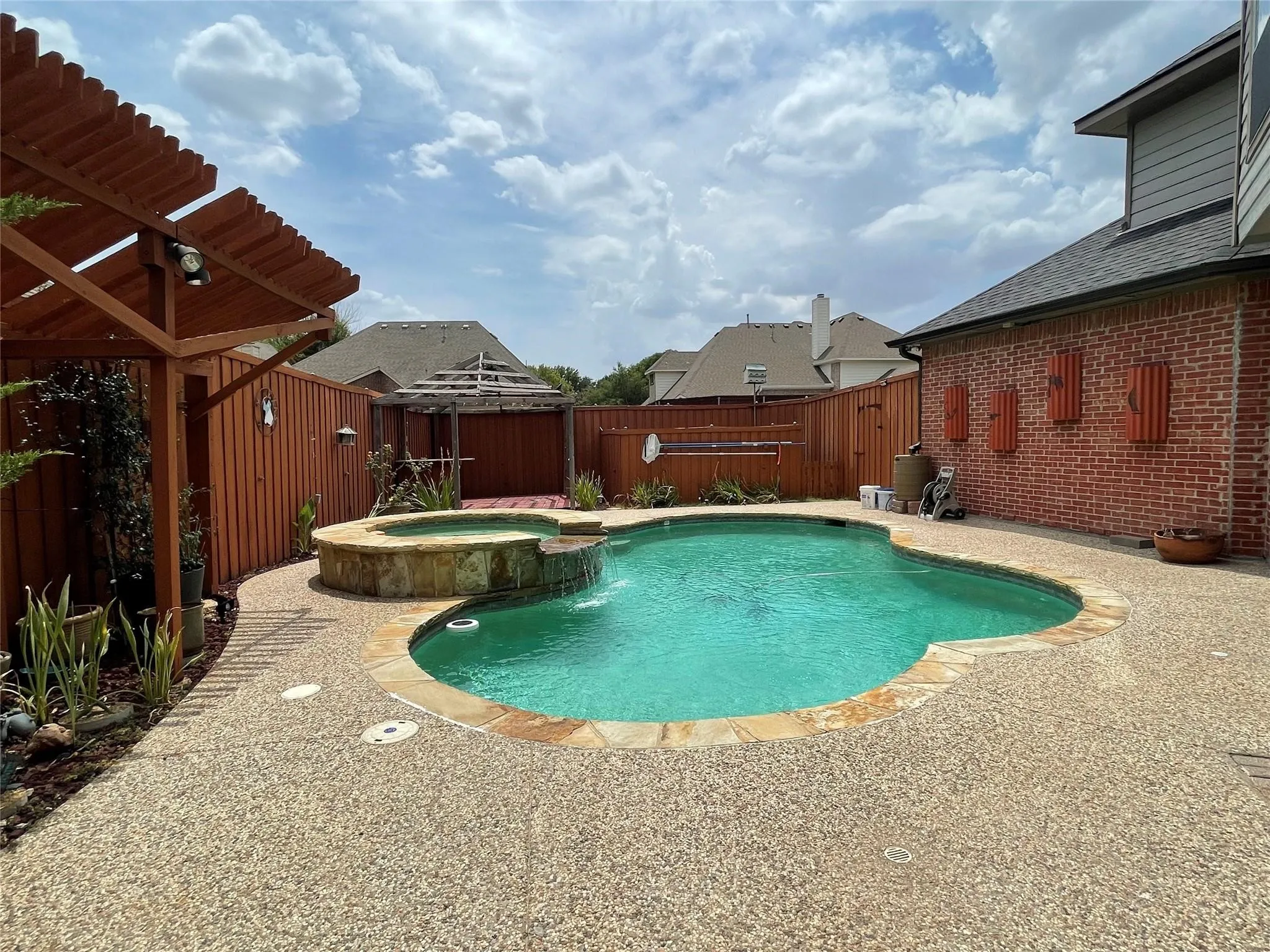 Single Family Residence For Rent in Collin County , 3816 Stockport Drive, Plano, Texas 75025, 4 Bedroom, 4 Bathroom, 2 Garage spaces, 3,158 Sqft, built in 1992, mls#21402747, Real Estate Agent in Plano, Homes For Rent in Collin county, Homes For Rent in Plano, Realtor in Plano Texas, Real Estate Brokerage Independent Realty Texas, Luminita Cordes Realtor