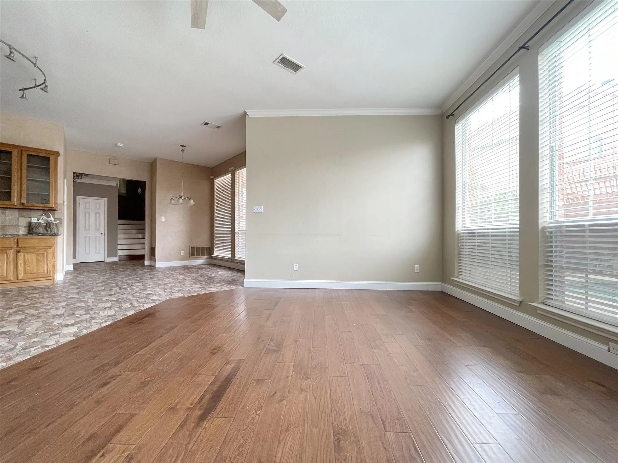 Single Family Residence For Rent in Collin County , 3816 Stockport Drive, Plano, Texas 75025, 4 Bedroom, 4 Bathroom, 2 Garage spaces, 3,158 Sqft, built in 1992, mls#21402747, Real Estate Agent in Plano, Homes For Rent in Collin county, Homes For Rent in Plano, Realtor in Plano Texas, Real Estate Brokerage Independent Realty Texas, Luminita Cordes Realtor