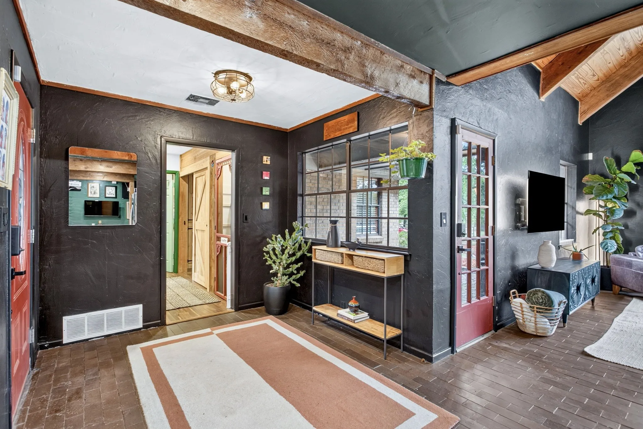 Step inside to an interior unlike any other. Brick-laid floors, wood-paneled ceilings, and gorgeous views everywhere you look.