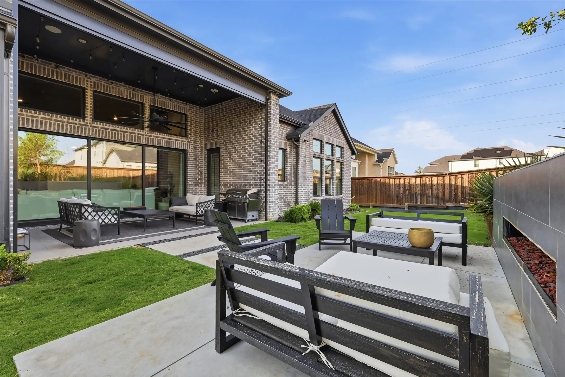 Single Family Residence For Sale in Denton County , 3541 Cedar Cottage Circle, Frisco, Texas 75033, 5 Bedroom, 6 Bathroom, 3 Garage spaces, 4,425 Sqft, built in 2021, mls#21402749, Real Estate Agent in Frisco, Homes For Sale in Denton county, Homes For Sale in Frisco, Realtor in Frisco Texas, Real Estate Brokerage Independent Realty Texas, Luminita Cordes Realtor