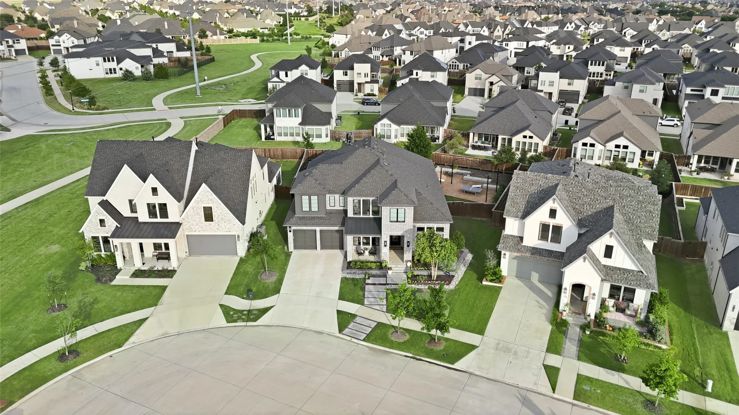 Single Family Residence For Sale in Denton County , 3541 Cedar Cottage Circle, Frisco, Texas 75033, 5 Bedroom, 6 Bathroom, 3 Garage spaces, 4,425 Sqft, built in 2021, mls#21402749, Real Estate Agent in Frisco, Homes For Sale in Denton county, Homes For Sale in Frisco, Realtor in Frisco Texas, Real Estate Brokerage Independent Realty Texas, Luminita Cordes Realtor