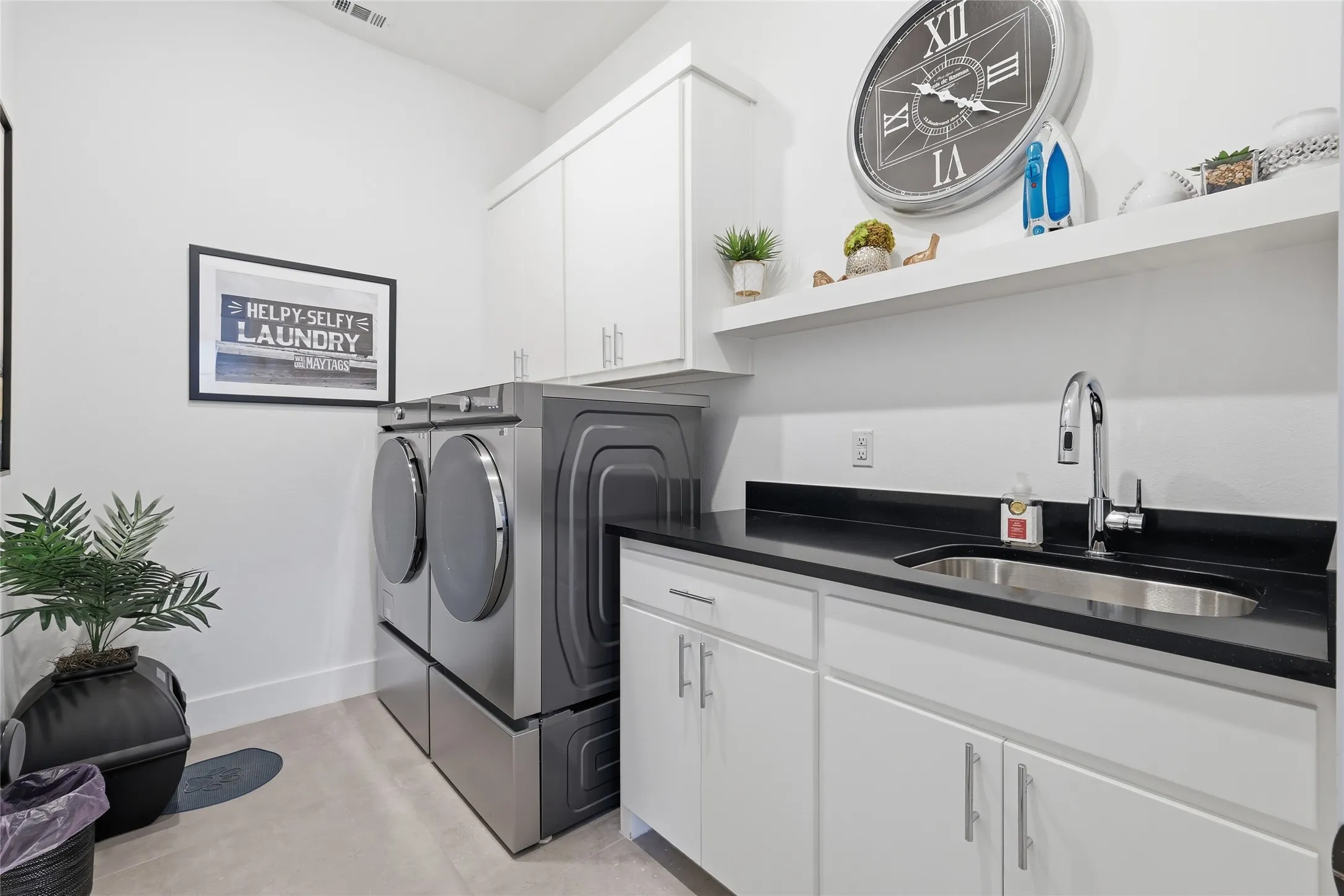 Single Family Residence For Sale in Denton County , 3541 Cedar Cottage Circle, Frisco, Texas 75033, 5 Bedroom, 6 Bathroom, 3 Garage spaces, 4,425 Sqft, built in 2021, mls#21402749, Real Estate Agent in Frisco, Homes For Sale in Denton county, Homes For Sale in Frisco, Realtor in Frisco Texas, Real Estate Brokerage Independent Realty Texas, Luminita Cordes Realtor