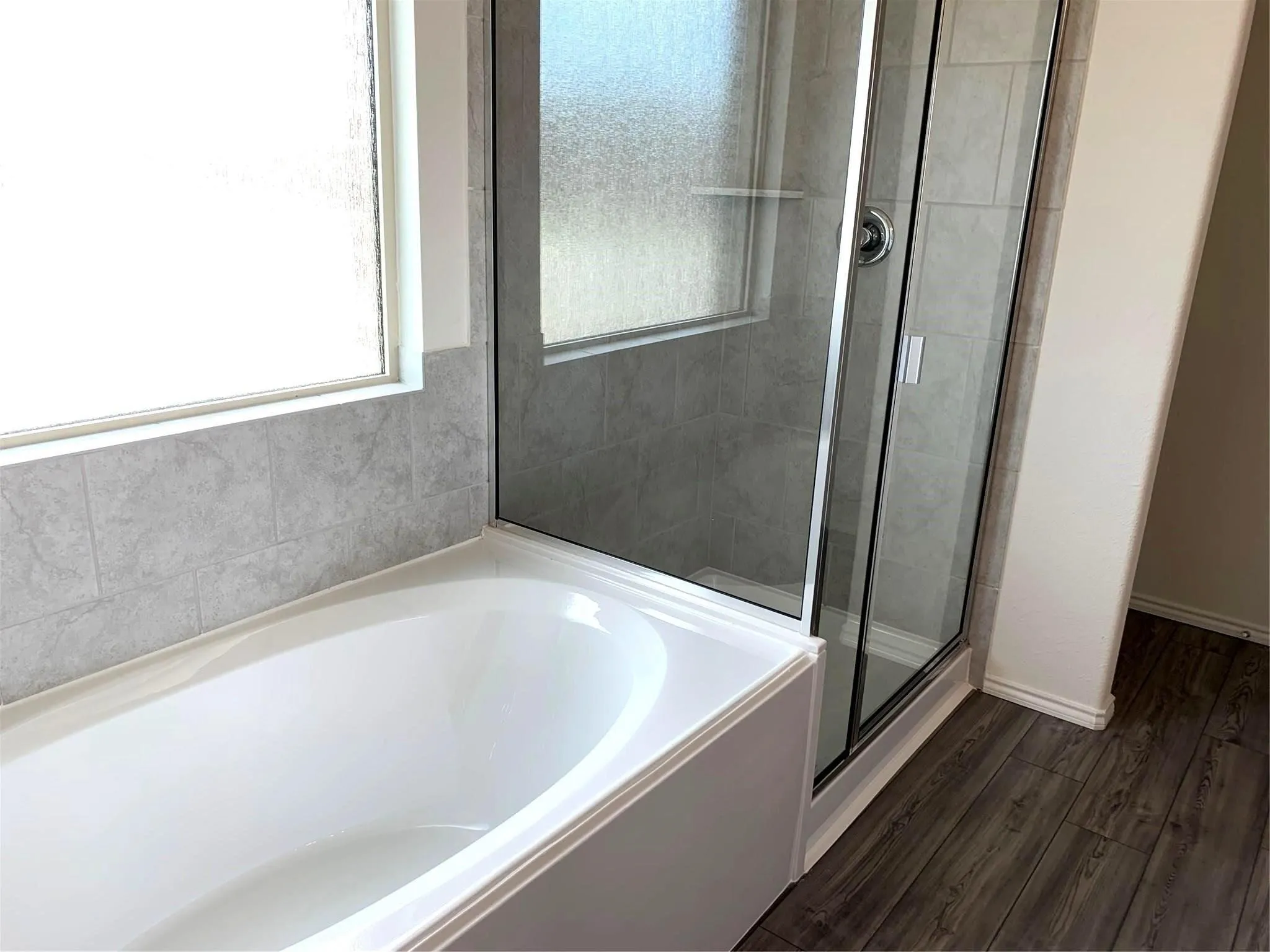 Single Family Residence For Rent in Denton County , 2449 Evening Stone Drive, Little Elm, Texas 76227, 4 Bedroom, 2 Bathroom, 2 Garage spaces, 2,018 Sqft, built in 2020, mls#21402751, Real Estate Agent in Little Elm, Homes For Rent in Denton county, Homes For Rent in Little Elm, Realtor in Little Elm Texas, Real Estate Brokerage Independent Realty Texas, Luminita Cordes Realtor