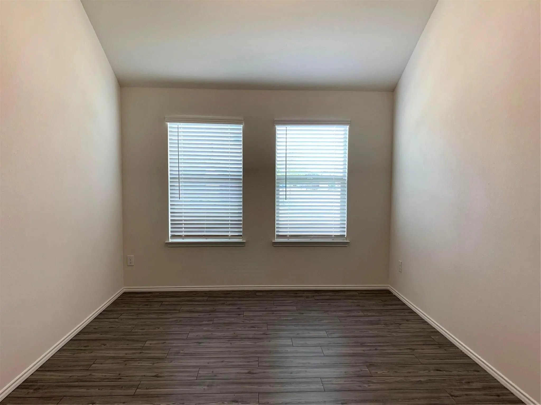 Single Family Residence For Rent in Denton County , 2449 Evening Stone Drive, Little Elm, Texas 76227, 4 Bedroom, 2 Bathroom, 2 Garage spaces, 2,018 Sqft, built in 2020, mls#21402751, Real Estate Agent in Little Elm, Homes For Rent in Denton county, Homes For Rent in Little Elm, Realtor in Little Elm Texas, Real Estate Brokerage Independent Realty Texas, Luminita Cordes Realtor