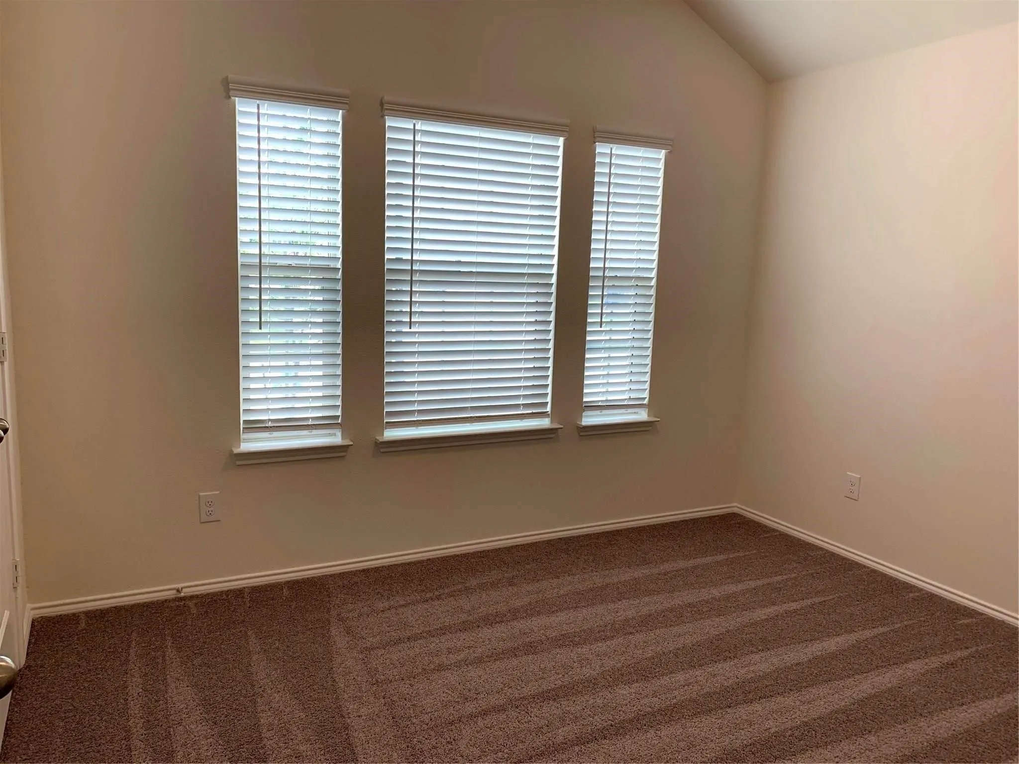 Single Family Residence For Rent in Denton County , 2449 Evening Stone Drive, Little Elm, Texas 76227, 4 Bedroom, 2 Bathroom, 2 Garage spaces, 2,018 Sqft, built in 2020, mls#21402751, Real Estate Agent in Little Elm, Homes For Rent in Denton county, Homes For Rent in Little Elm, Realtor in Little Elm Texas, Real Estate Brokerage Independent Realty Texas, Luminita Cordes Realtor