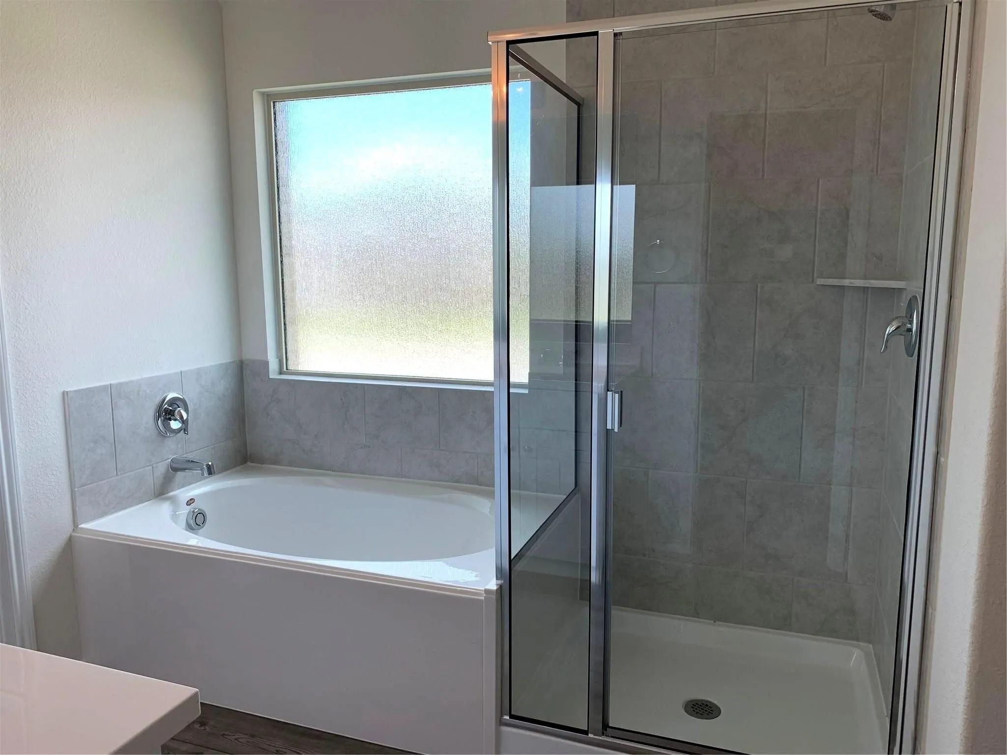 Single Family Residence For Rent in Denton County , 2449 Evening Stone Drive, Little Elm, Texas 76227, 4 Bedroom, 2 Bathroom, 2 Garage spaces, 2,018 Sqft, built in 2020, mls#21402751, Real Estate Agent in Little Elm, Homes For Rent in Denton county, Homes For Rent in Little Elm, Realtor in Little Elm Texas, Real Estate Brokerage Independent Realty Texas, Luminita Cordes Realtor
