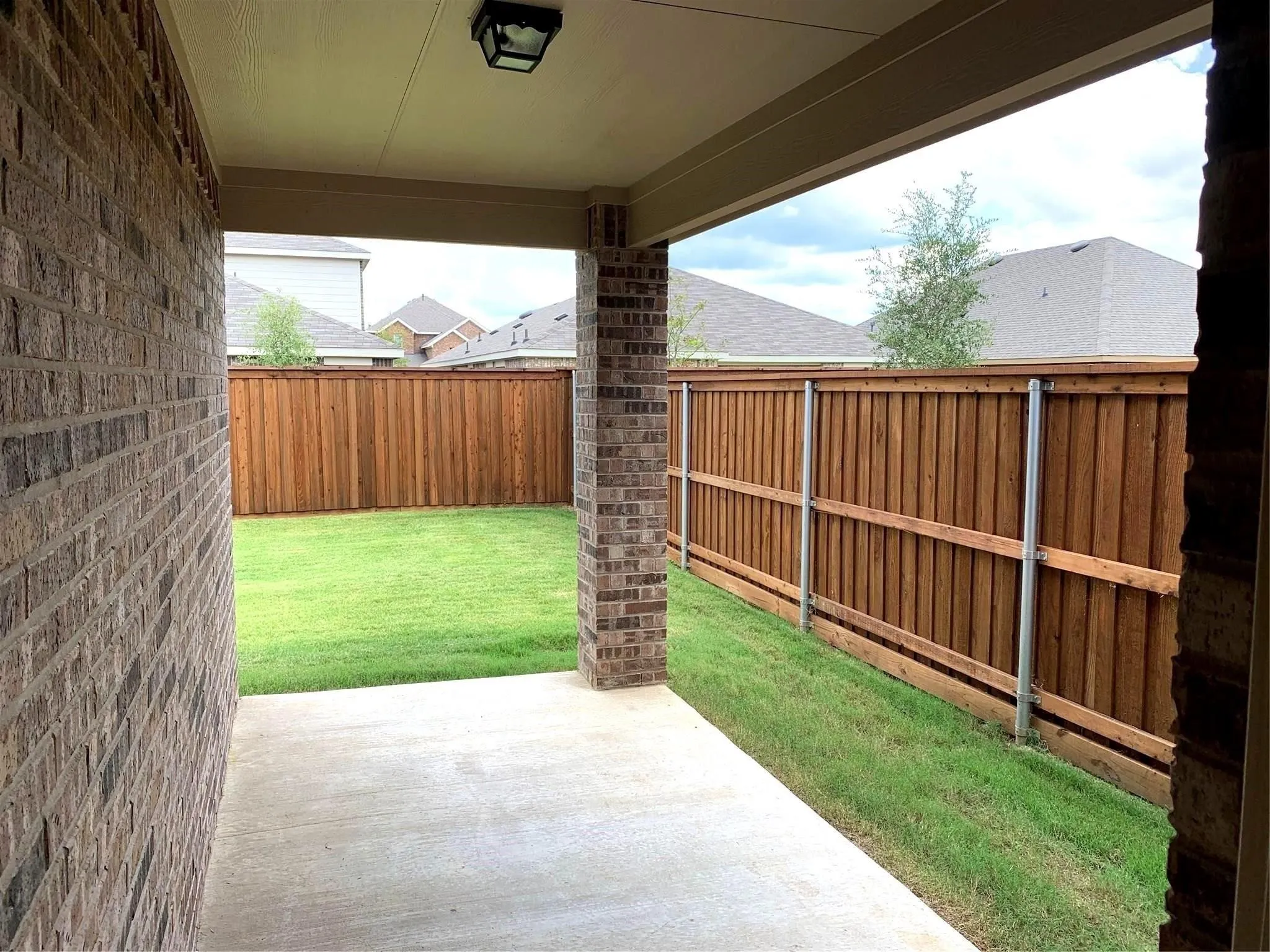 Single Family Residence For Rent in Denton County , 2449 Evening Stone Drive, Little Elm, Texas 76227, 4 Bedroom, 2 Bathroom, 2 Garage spaces, 2,018 Sqft, built in 2020, mls#21402751, Real Estate Agent in Little Elm, Homes For Rent in Denton county, Homes For Rent in Little Elm, Realtor in Little Elm Texas, Real Estate Brokerage Independent Realty Texas, Luminita Cordes Realtor
