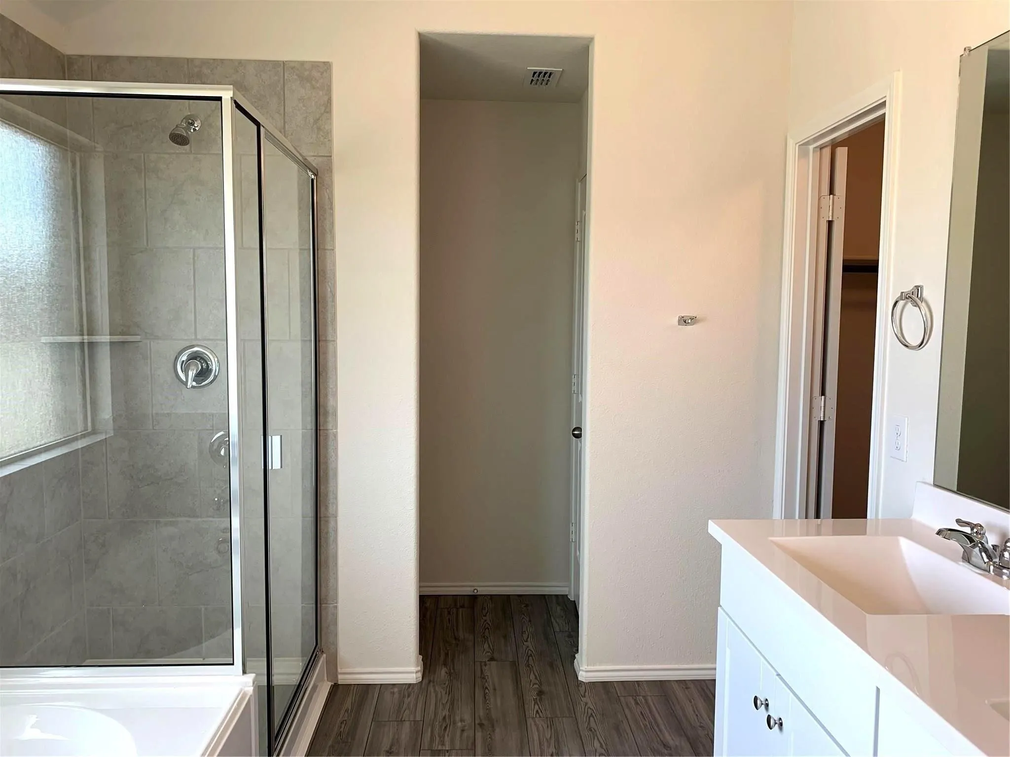 Single Family Residence For Rent in Denton County , 2449 Evening Stone Drive, Little Elm, Texas 76227, 4 Bedroom, 2 Bathroom, 2 Garage spaces, 2,018 Sqft, built in 2020, mls#21402751, Real Estate Agent in Little Elm, Homes For Rent in Denton county, Homes For Rent in Little Elm, Realtor in Little Elm Texas, Real Estate Brokerage Independent Realty Texas, Luminita Cordes Realtor