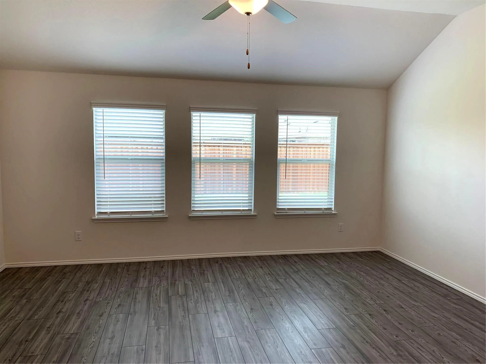 Single Family Residence For Rent in Denton County , 2449 Evening Stone Drive, Little Elm, Texas 76227, 4 Bedroom, 2 Bathroom, 2 Garage spaces, 2,018 Sqft, built in 2020, mls#21402751, Real Estate Agent in Little Elm, Homes For Rent in Denton county, Homes For Rent in Little Elm, Realtor in Little Elm Texas, Real Estate Brokerage Independent Realty Texas, Luminita Cordes Realtor