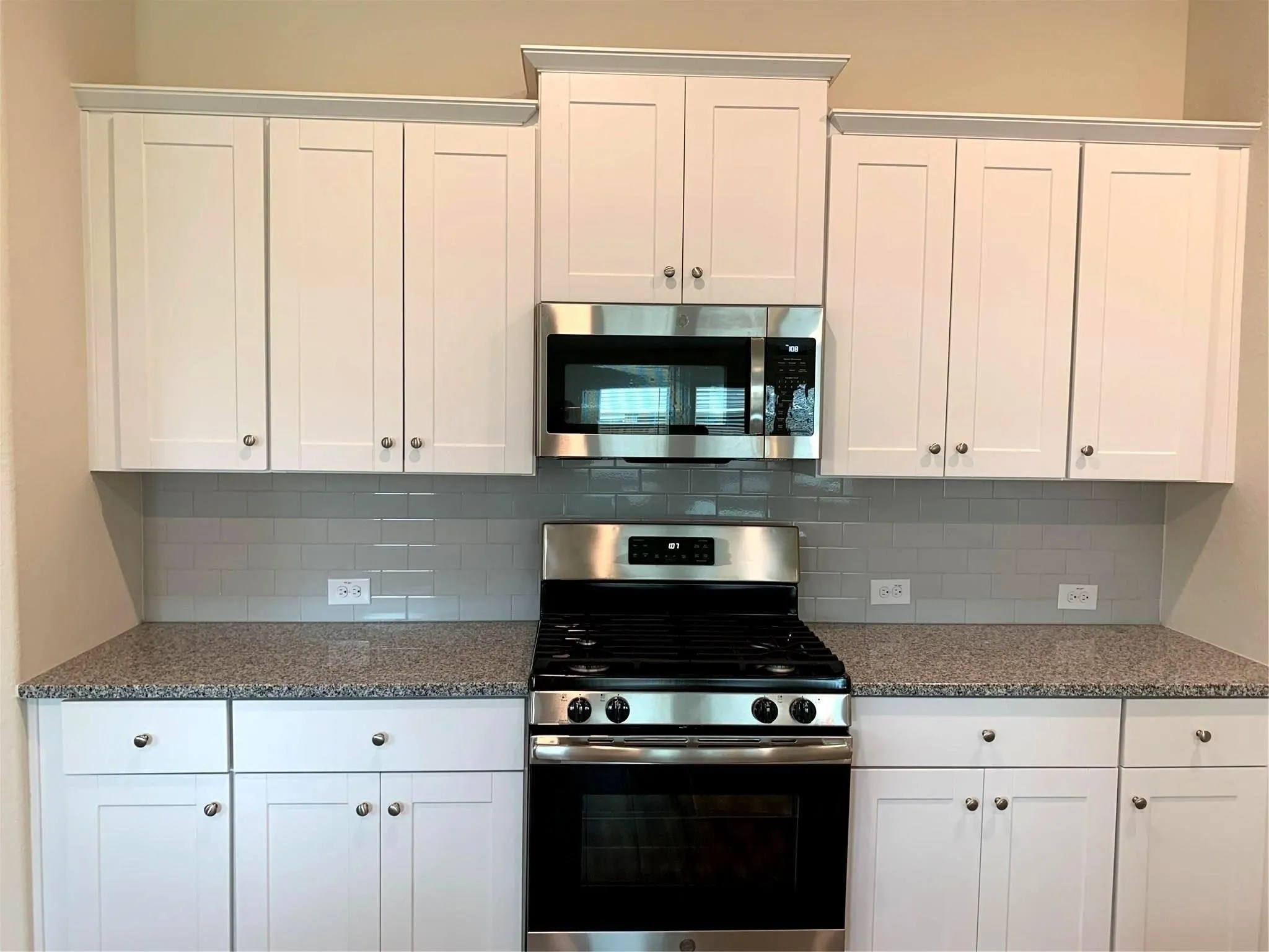 Single Family Residence For Rent in Denton County , 2449 Evening Stone Drive, Little Elm, Texas 76227, 4 Bedroom, 2 Bathroom, 2 Garage spaces, 2,018 Sqft, built in 2020, mls#21402751, Real Estate Agent in Little Elm, Homes For Rent in Denton county, Homes For Rent in Little Elm, Realtor in Little Elm Texas, Real Estate Brokerage Independent Realty Texas, Luminita Cordes Realtor