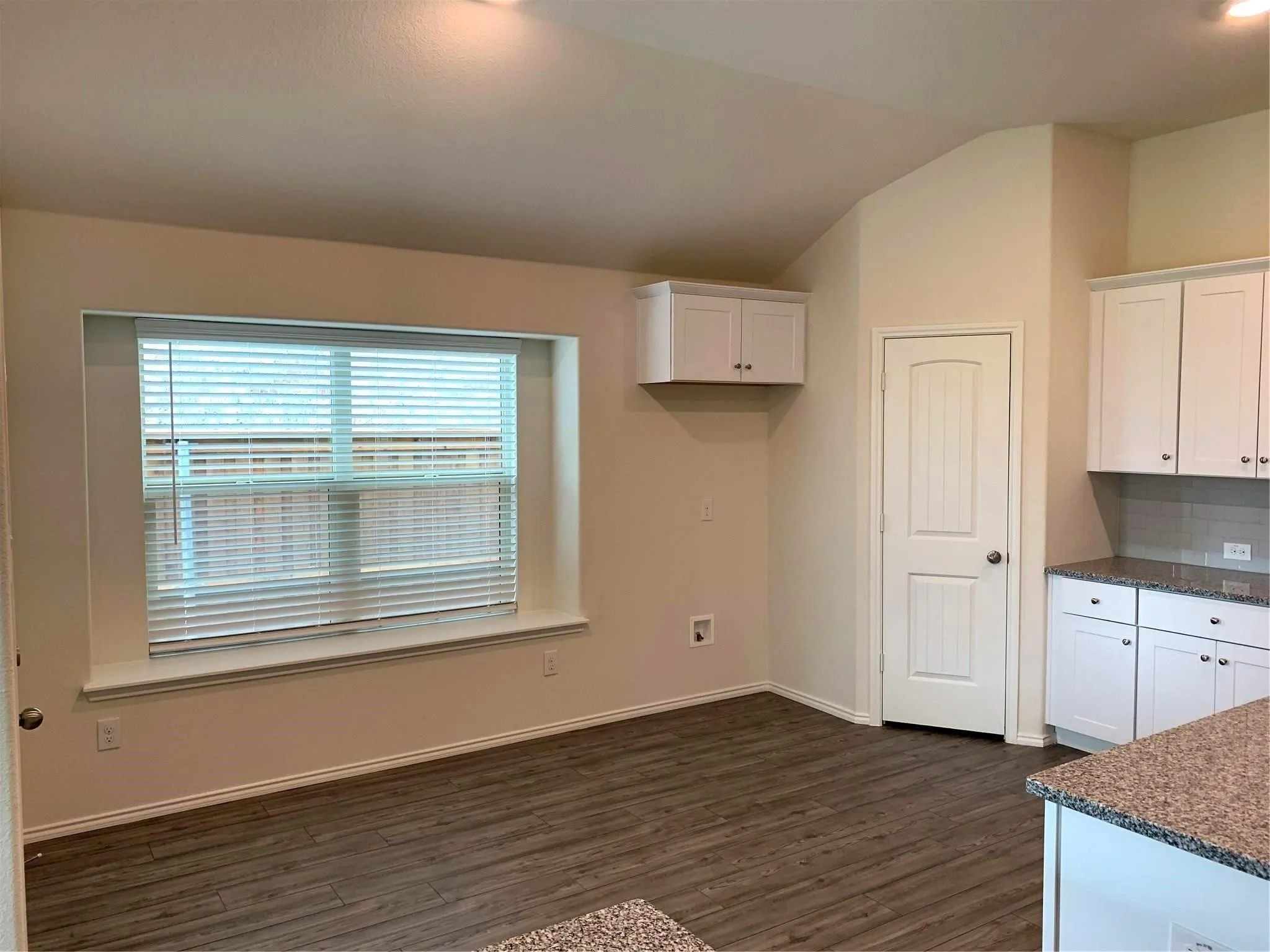 Single Family Residence For Rent in Denton County , 2449 Evening Stone Drive, Little Elm, Texas 76227, 4 Bedroom, 2 Bathroom, 2 Garage spaces, 2,018 Sqft, built in 2020, mls#21402751, Real Estate Agent in Little Elm, Homes For Rent in Denton county, Homes For Rent in Little Elm, Realtor in Little Elm Texas, Real Estate Brokerage Independent Realty Texas, Luminita Cordes Realtor