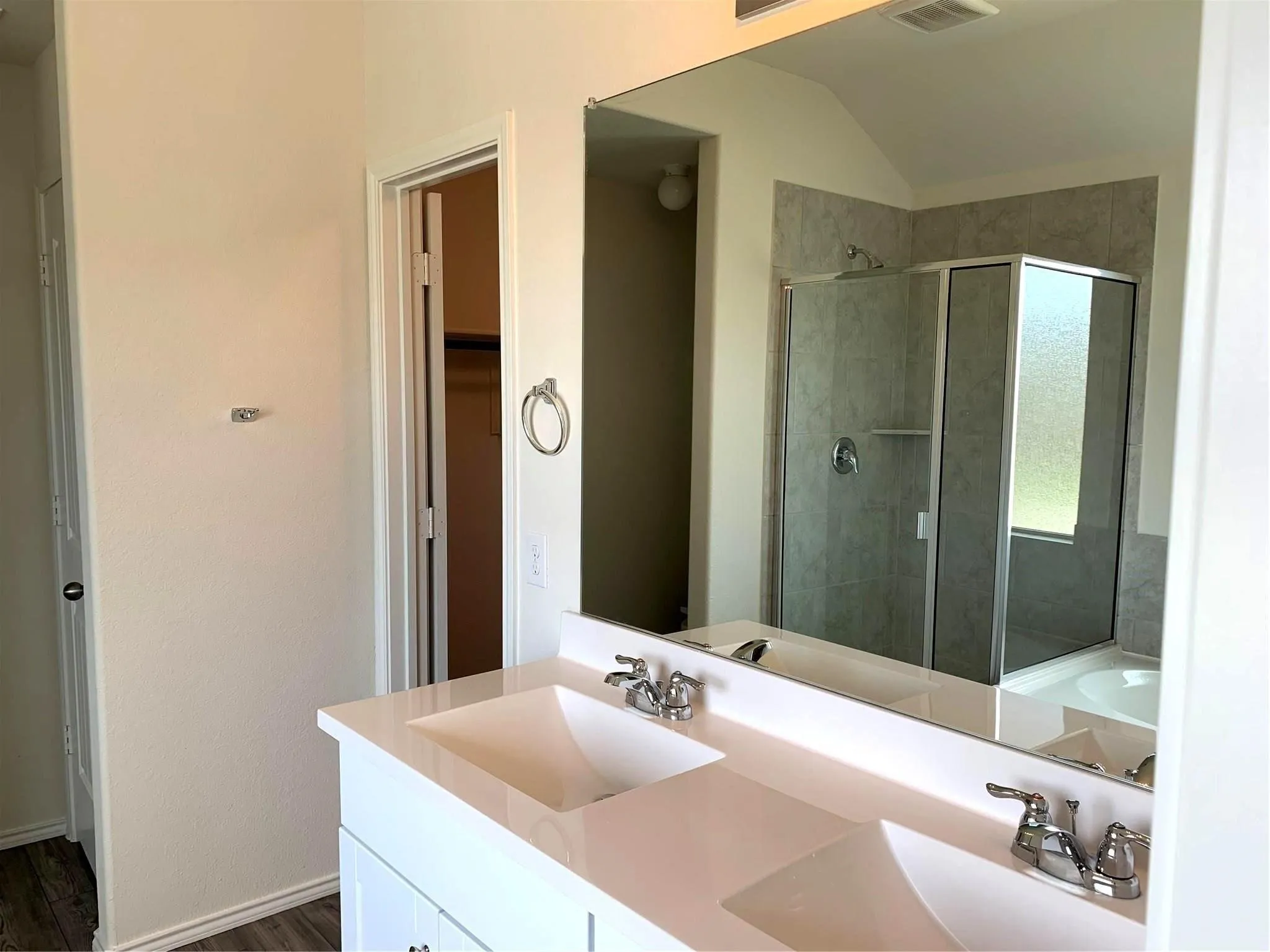 Single Family Residence For Rent in Denton County , 2449 Evening Stone Drive, Little Elm, Texas 76227, 4 Bedroom, 2 Bathroom, 2 Garage spaces, 2,018 Sqft, built in 2020, mls#21402751, Real Estate Agent in Little Elm, Homes For Rent in Denton county, Homes For Rent in Little Elm, Realtor in Little Elm Texas, Real Estate Brokerage Independent Realty Texas, Luminita Cordes Realtor