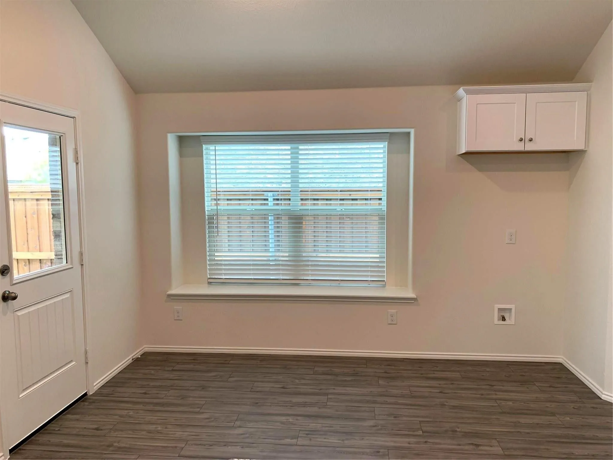 Single Family Residence For Rent in Denton County , 2449 Evening Stone Drive, Little Elm, Texas 76227, 4 Bedroom, 2 Bathroom, 2 Garage spaces, 2,018 Sqft, built in 2020, mls#21402751, Real Estate Agent in Little Elm, Homes For Rent in Denton county, Homes For Rent in Little Elm, Realtor in Little Elm Texas, Real Estate Brokerage Independent Realty Texas, Luminita Cordes Realtor