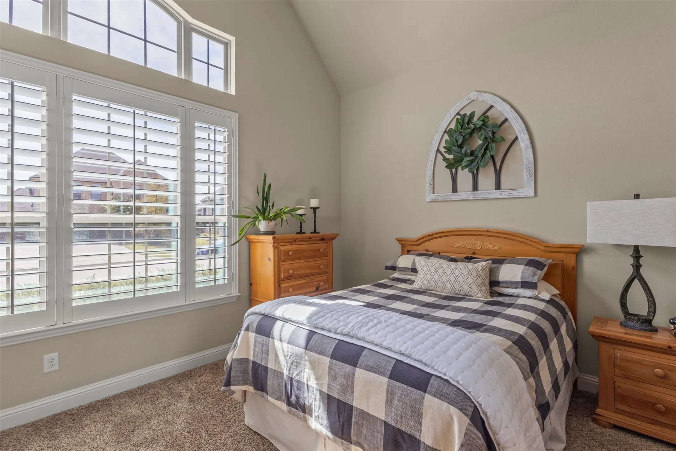 Single Family Residence For Sale in Collin County , 1611 Chisholm Trail, Prosper, Texas 75078, 4 Bedroom, 5 Bathroom, 3 Garage spaces, 4,640 Sqft, built in 2015, mls#21399917, Real Estate Agent in Prosper, Homes For Sale in Collin county, Homes For Sale in Prosper, Realtor in Prosper Texas, Real Estate Brokerage Independent Realty Texas, Luminita Cordes Realtor