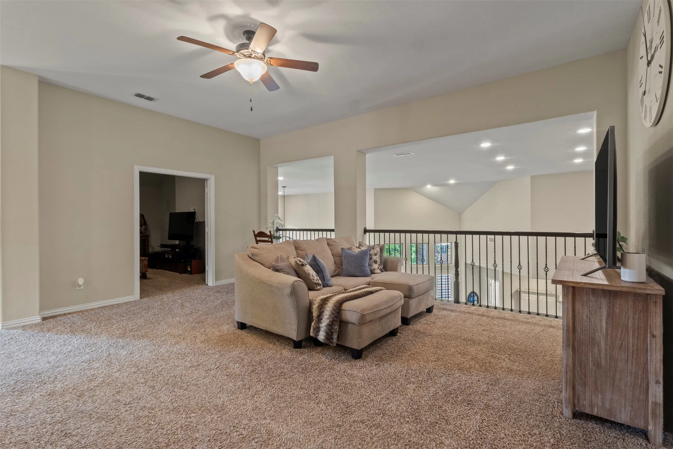 Single Family Residence For Sale in Collin County , 1611 Chisholm Trail, Prosper, Texas 75078, 4 Bedroom, 5 Bathroom, 3 Garage spaces, 4,640 Sqft, built in 2015, mls#21399917, Real Estate Agent in Prosper, Homes For Sale in Collin county, Homes For Sale in Prosper, Realtor in Prosper Texas, Real Estate Brokerage Independent Realty Texas, Luminita Cordes Realtor