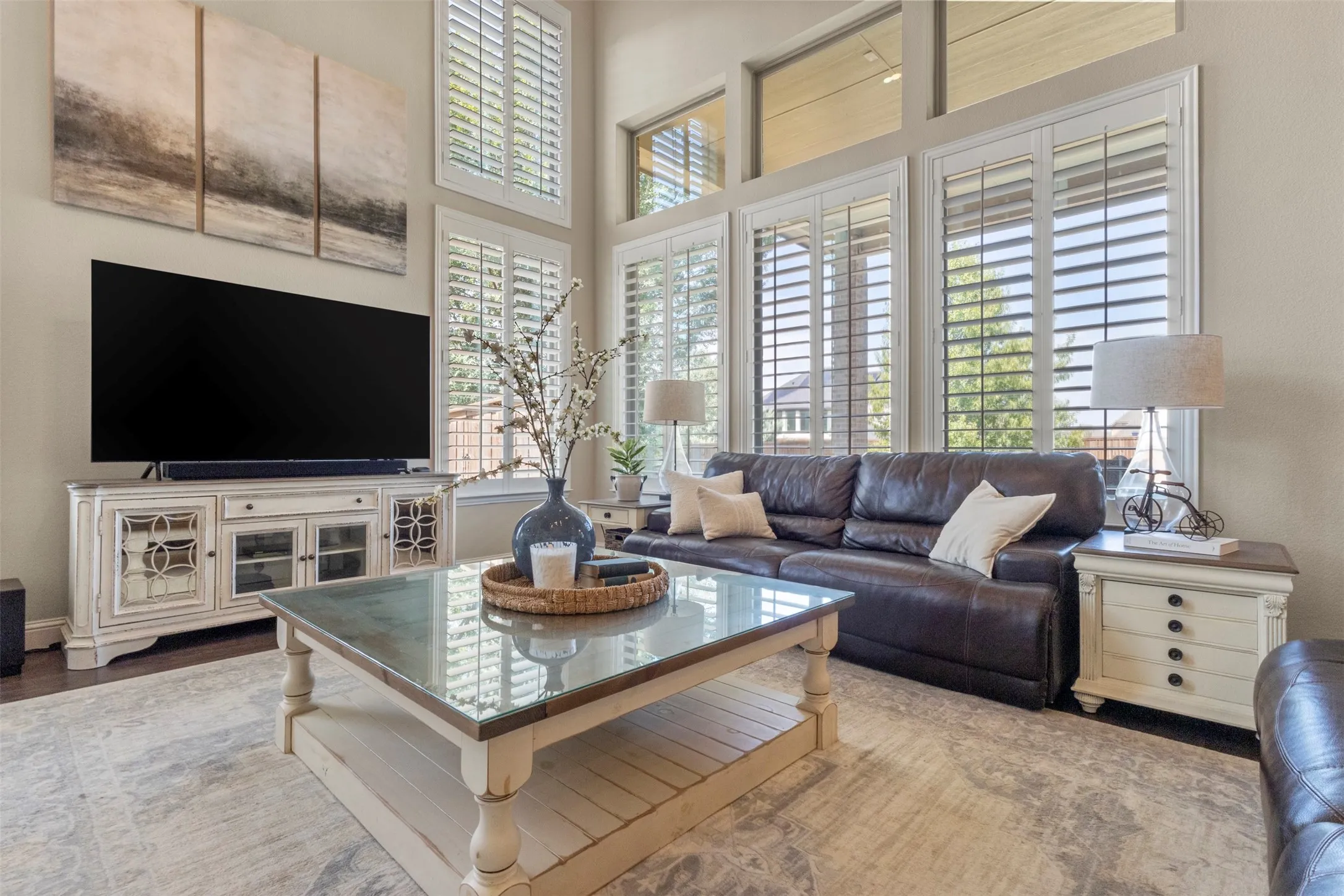 Single Family Residence For Sale in Collin County , 1611 Chisholm Trail, Prosper, Texas 75078, 4 Bedroom, 5 Bathroom, 3 Garage spaces, 4,640 Sqft, built in 2015, mls#21399917, Real Estate Agent in Prosper, Homes For Sale in Collin county, Homes For Sale in Prosper, Realtor in Prosper Texas, Real Estate Brokerage Independent Realty Texas, Luminita Cordes Realtor