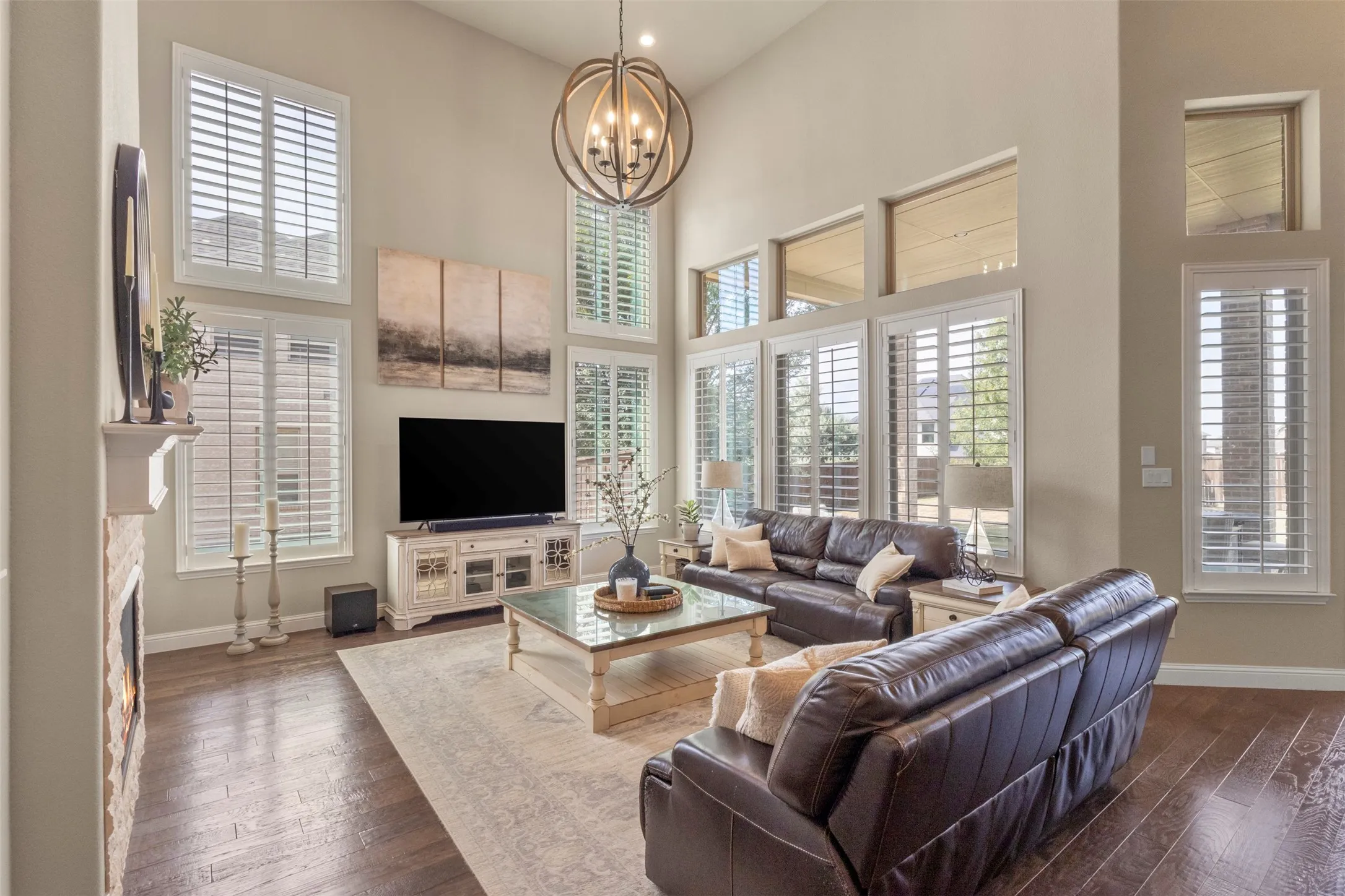 Single Family Residence For Sale in Collin County , 1611 Chisholm Trail, Prosper, Texas 75078, 4 Bedroom, 5 Bathroom, 3 Garage spaces, 4,640 Sqft, built in 2015, mls#21399917, Real Estate Agent in Prosper, Homes For Sale in Collin county, Homes For Sale in Prosper, Realtor in Prosper Texas, Real Estate Brokerage Independent Realty Texas, Luminita Cordes Realtor