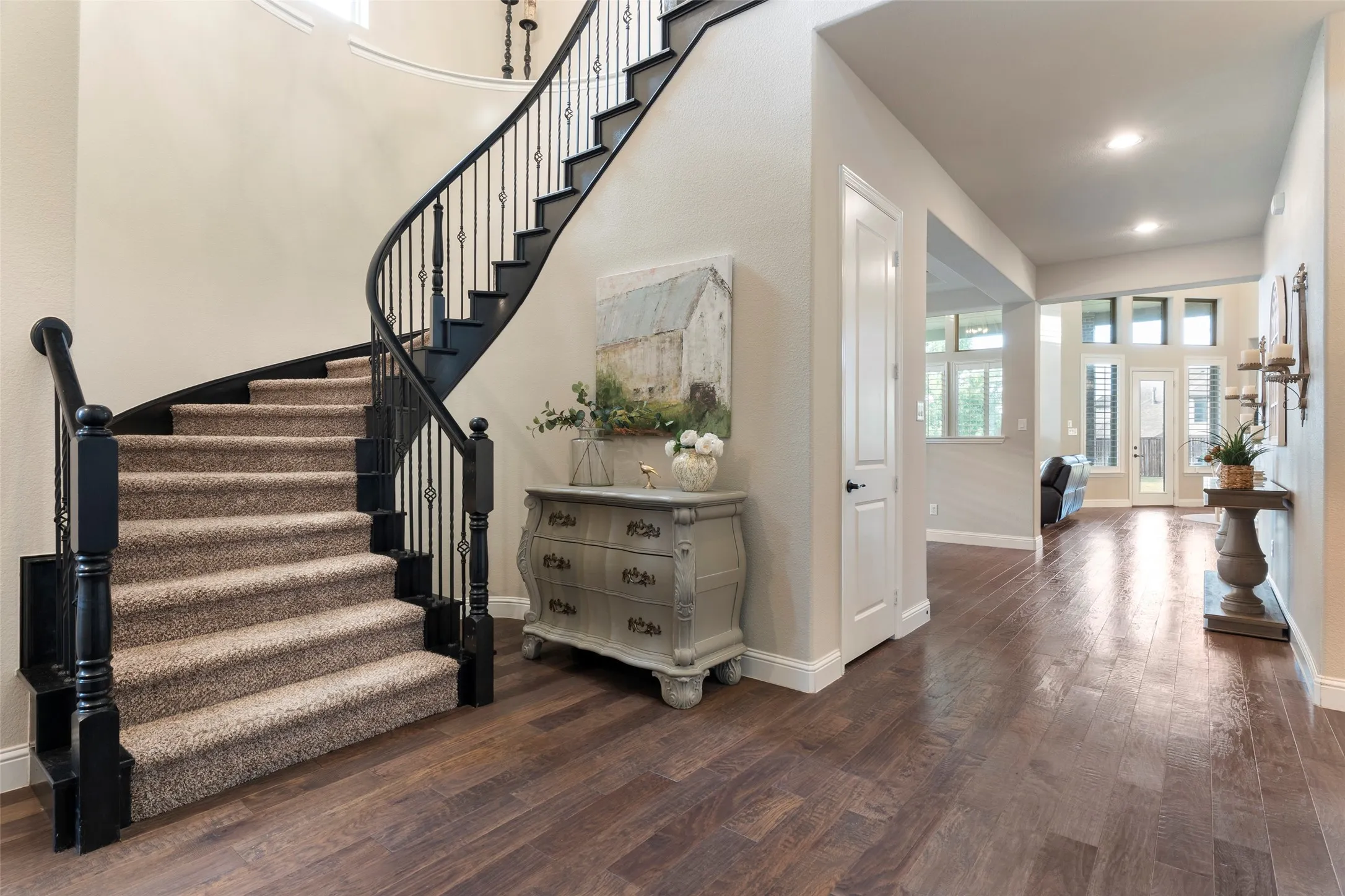 Single Family Residence For Sale in Collin County , 1611 Chisholm Trail, Prosper, Texas 75078, 4 Bedroom, 5 Bathroom, 3 Garage spaces, 4,640 Sqft, built in 2015, mls#21399917, Real Estate Agent in Prosper, Homes For Sale in Collin county, Homes For Sale in Prosper, Realtor in Prosper Texas, Real Estate Brokerage Independent Realty Texas, Luminita Cordes Realtor