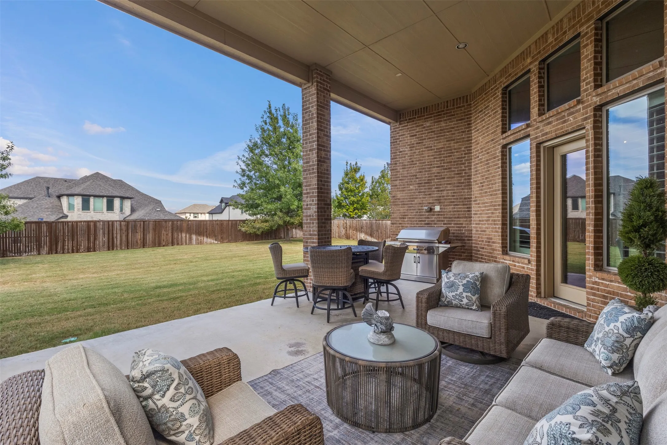 Single Family Residence For Sale in Collin County , 1611 Chisholm Trail, Prosper, Texas 75078, 4 Bedroom, 5 Bathroom, 3 Garage spaces, 4,640 Sqft, built in 2015, mls#21399917, Real Estate Agent in Prosper, Homes For Sale in Collin county, Homes For Sale in Prosper, Realtor in Prosper Texas, Real Estate Brokerage Independent Realty Texas, Luminita Cordes Realtor