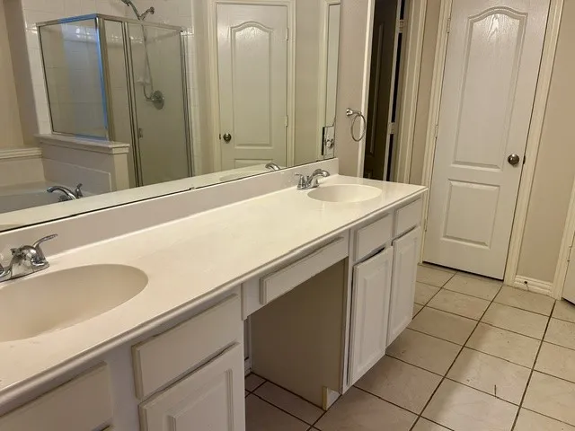 Single Family Residence For Rent in Denton County , 2508 Kariba Lane, Denton, Texas 76210, 4 Bedroom, 2 Bathroom, 2 Garage spaces, 2,428 Sqft, built in 1999, mls#21402742, Real Estate Agent in Denton, Homes For Rent in Denton county, Homes For Rent in Denton, Realtor in Denton Texas, Real Estate Brokerage Independent Realty Texas, Luminita Cordes Realtor