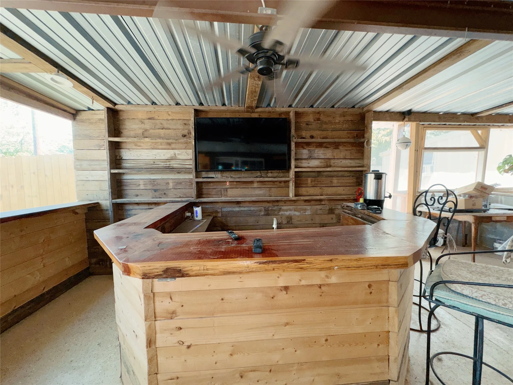 Single Family Residence For Rent in Hood County , 415 Mustang Trail, Granbury, Texas 76049, 4 Bedroom, 2 Bathroom, Garage spaces, 1,152 Sqft, built in 1984, mls#21400501, Real Estate Agent in Granbury, Homes For Rent in Hood county, Homes For Rent in Granbury, Realtor in Granbury Texas, Real Estate Brokerage Independent Realty Texas, Luminita Cordes Realtor