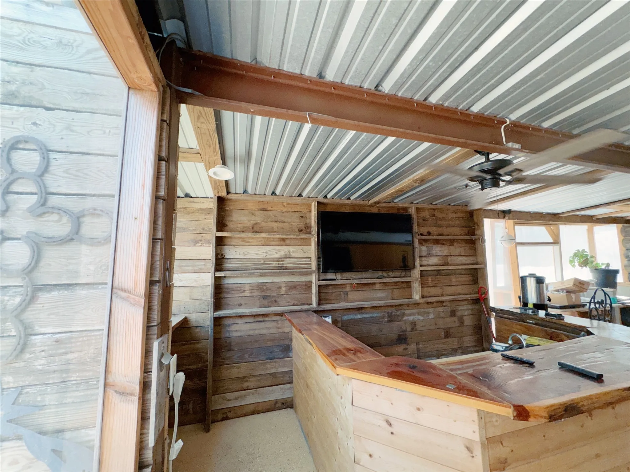Single Family Residence For Rent in Hood County , 415 Mustang Trail, Granbury, Texas 76049, 4 Bedroom, 2 Bathroom, Garage spaces, 1,152 Sqft, built in 1984, mls#21400501, Real Estate Agent in Granbury, Homes For Rent in Hood county, Homes For Rent in Granbury, Realtor in Granbury Texas, Real Estate Brokerage Independent Realty Texas, Luminita Cordes Realtor