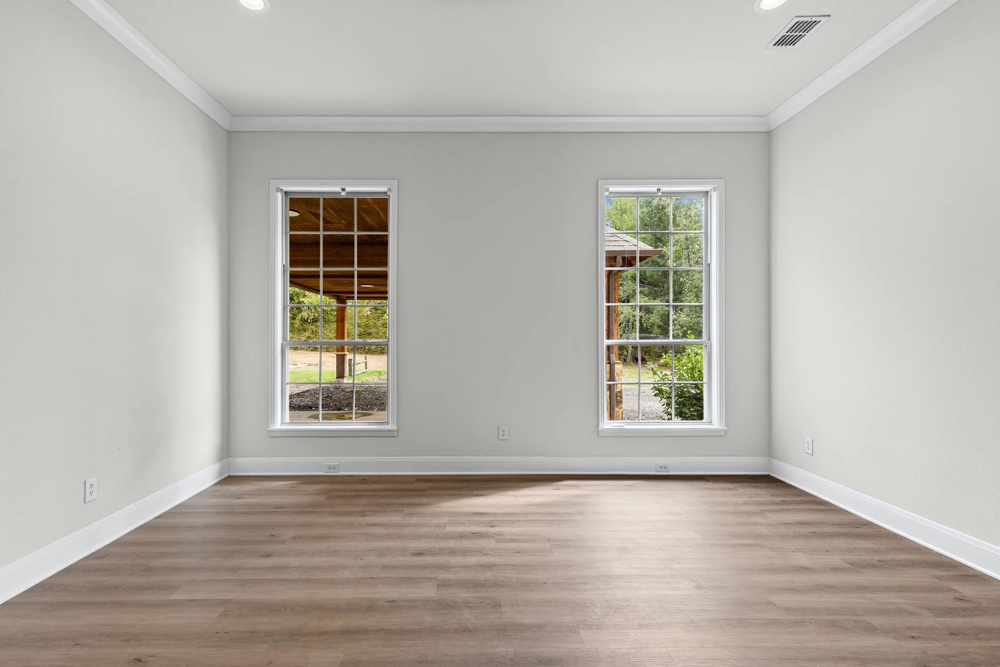 Single Family Residence For Sale in Hopkins County , 133 County Road 1444, Sulphur Springs, Texas 75482, 6 Bedroom, 4 Bathroom, Garage spaces, 3,321 Sqft, built in 2009, mls#21402708, Real Estate Agent in Sulphur Springs, Homes For Sale in Hopkins county, Homes For Sale in Sulphur Springs, Realtor in Sulphur Springs Texas, Real Estate Brokerage Independent Realty Texas, Luminita Cordes Realtor