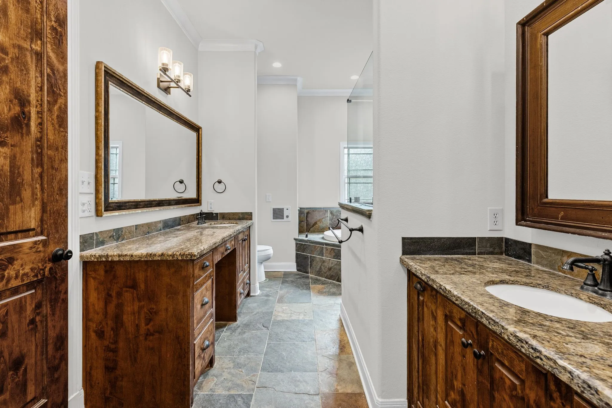 Single Family Residence For Sale in Hopkins County , 133 County Road 1444, Sulphur Springs, Texas 75482, 6 Bedroom, 4 Bathroom, Garage spaces, 3,321 Sqft, built in 2009, mls#21402708, Real Estate Agent in Sulphur Springs, Homes For Sale in Hopkins county, Homes For Sale in Sulphur Springs, Realtor in Sulphur Springs Texas, Real Estate Brokerage Independent Realty Texas, Luminita Cordes Realtor